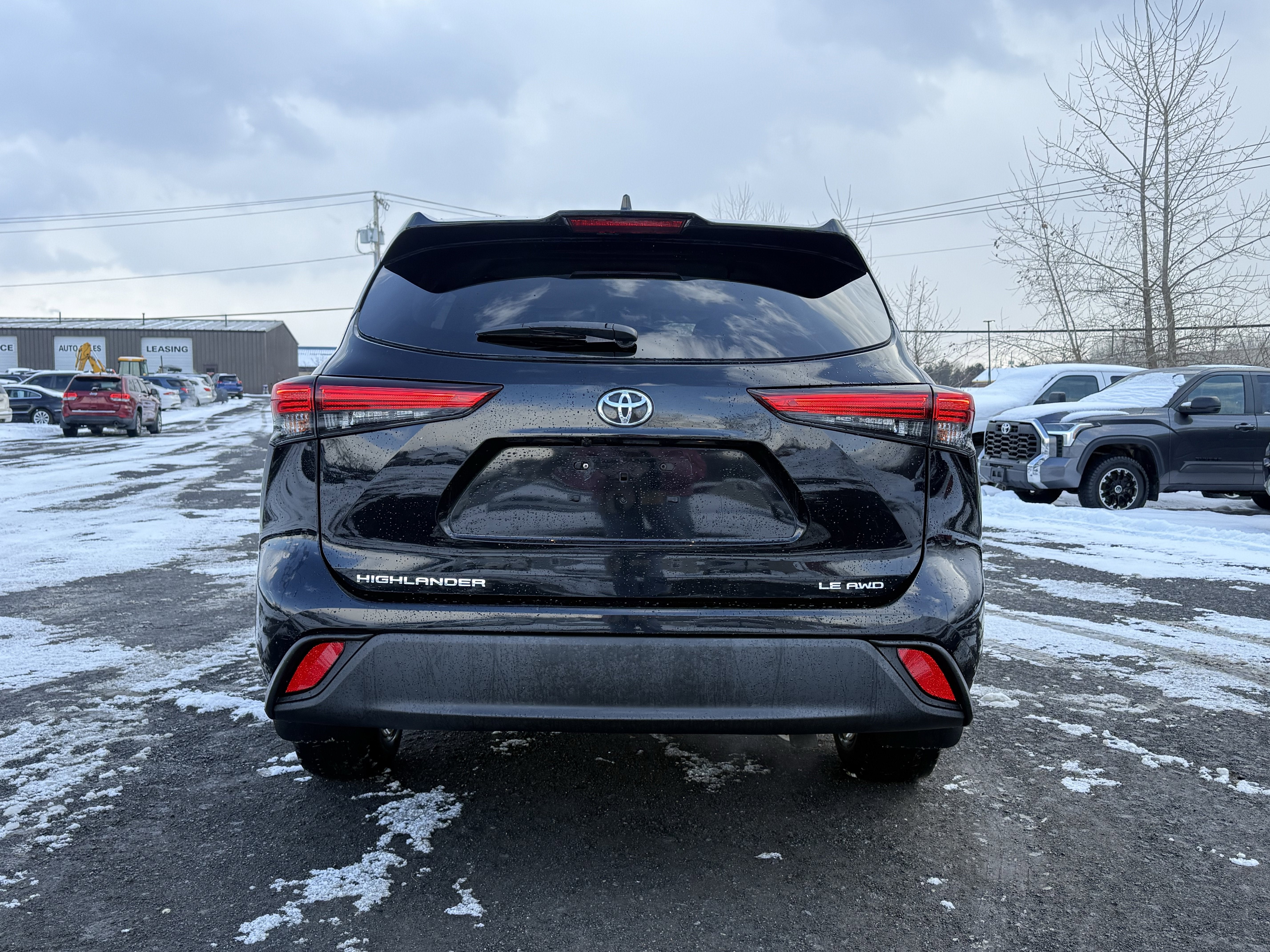 2020 Toyota Highlander LE