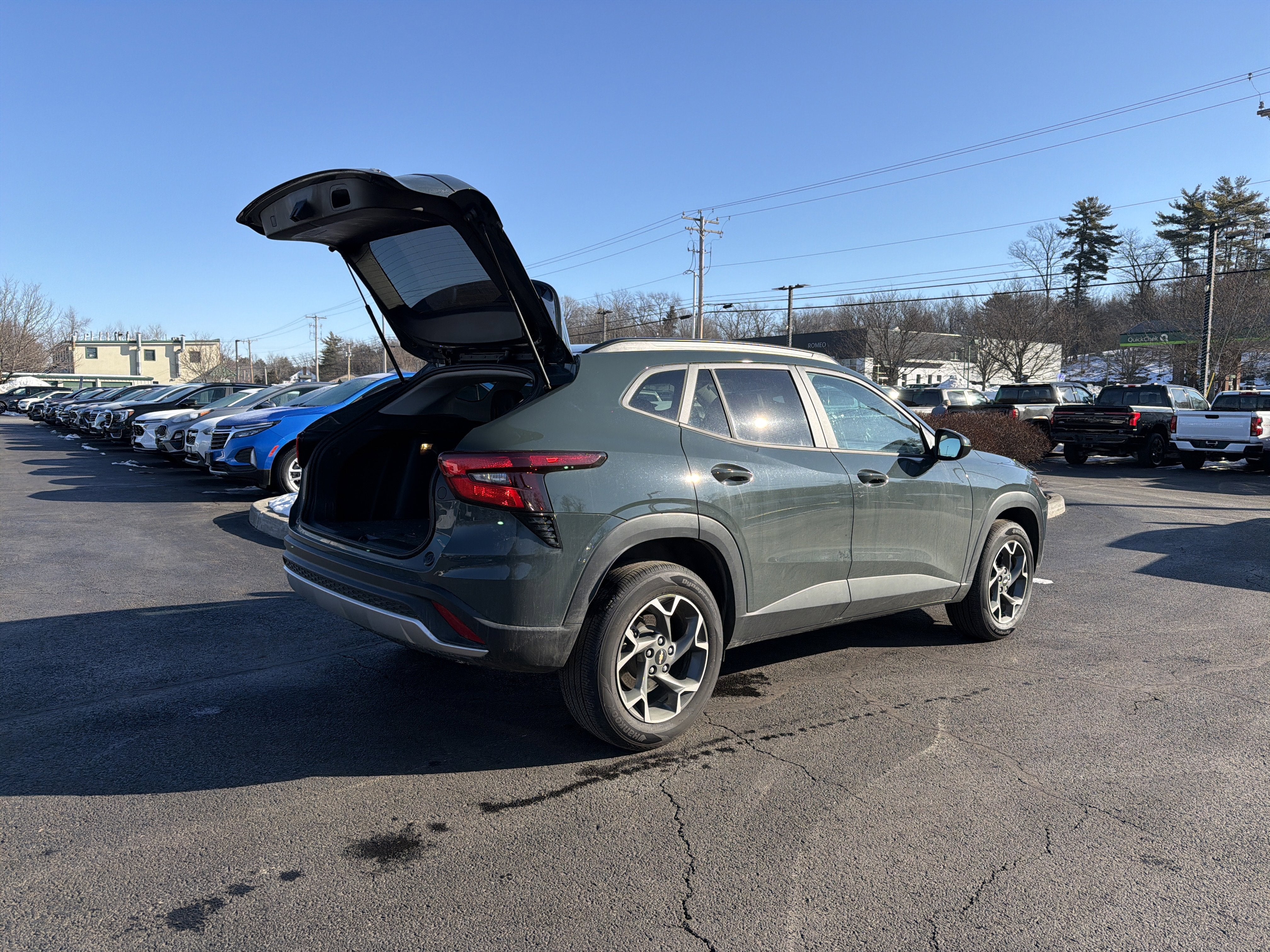 2025 Chevrolet Trax LT