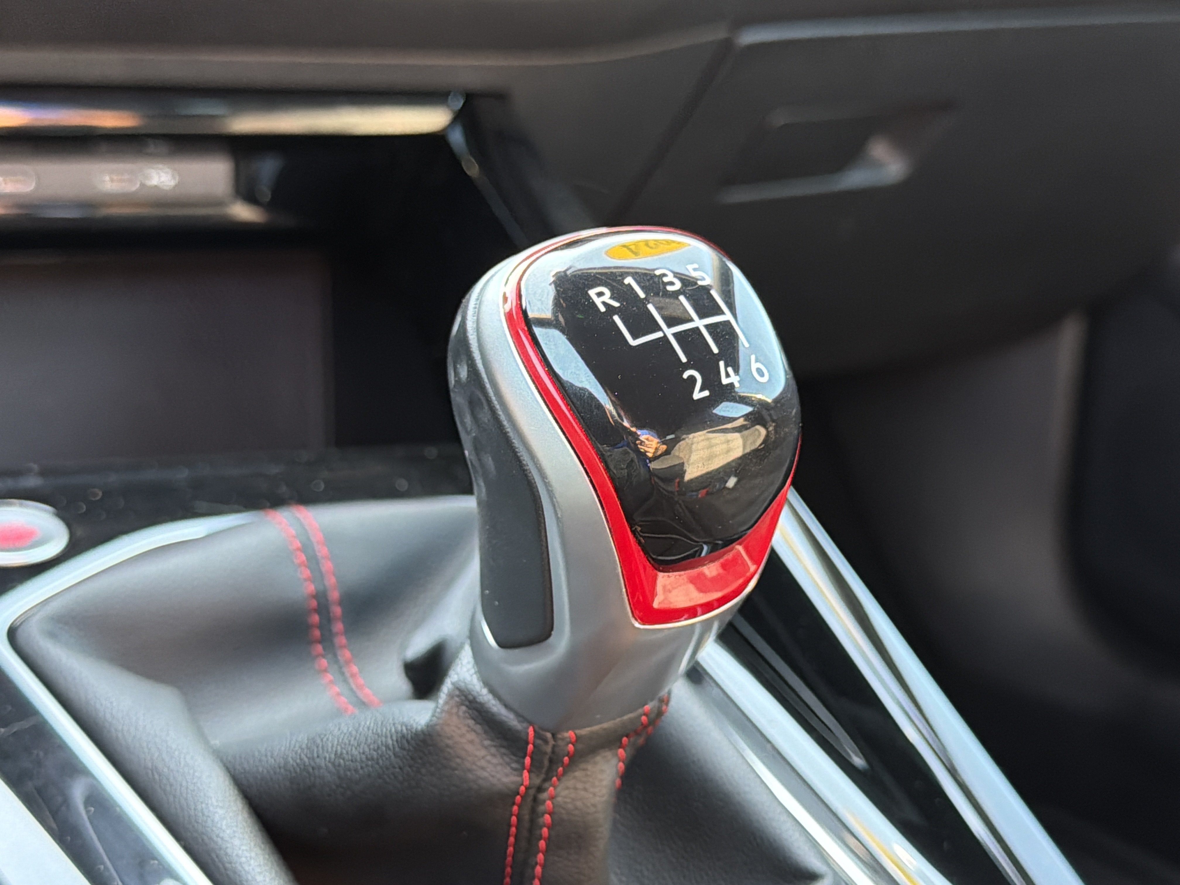 2024 Volkswagen Golf GTI 2.0T 380 S