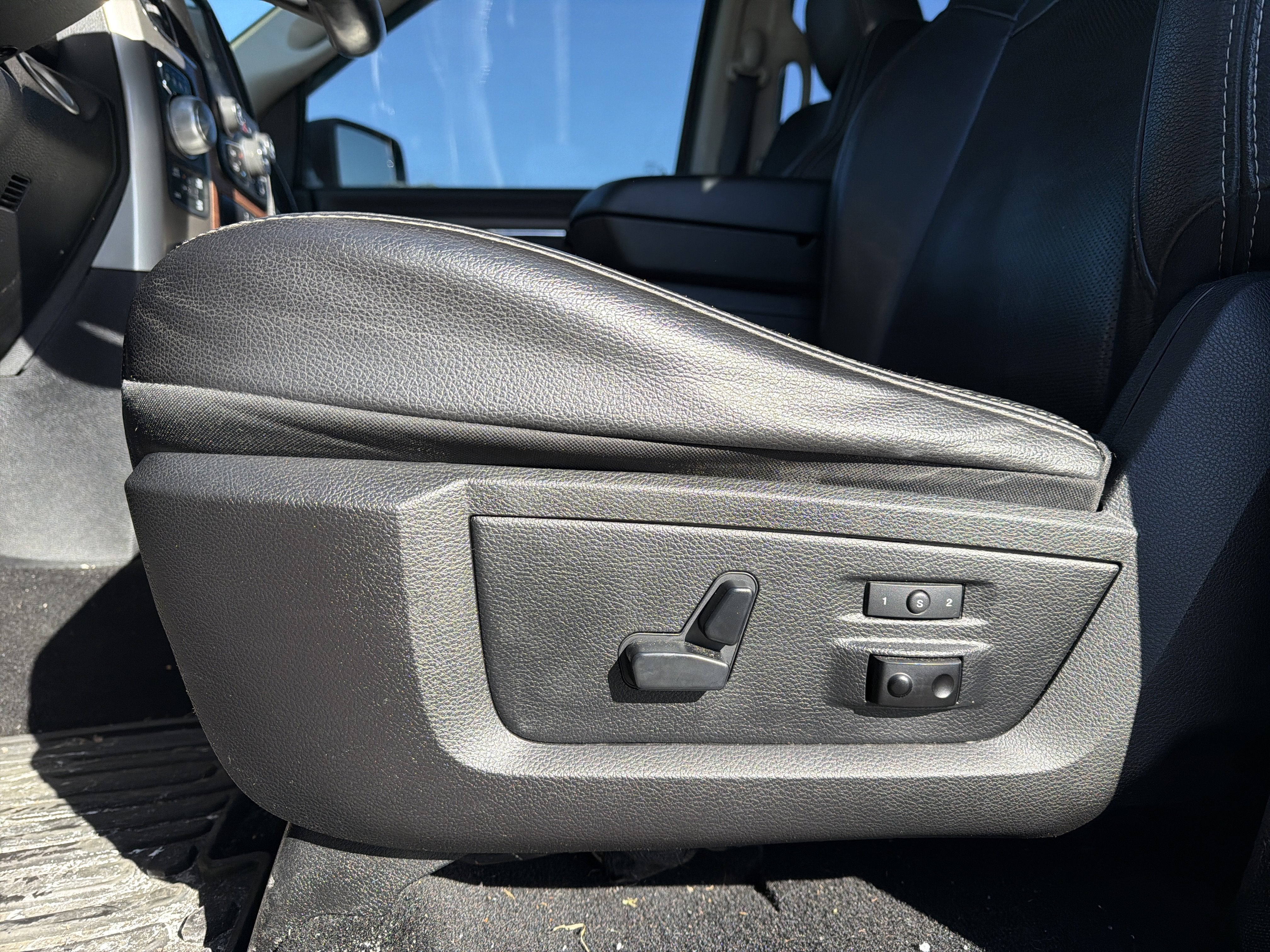 2016 RAM 1500 Laramie