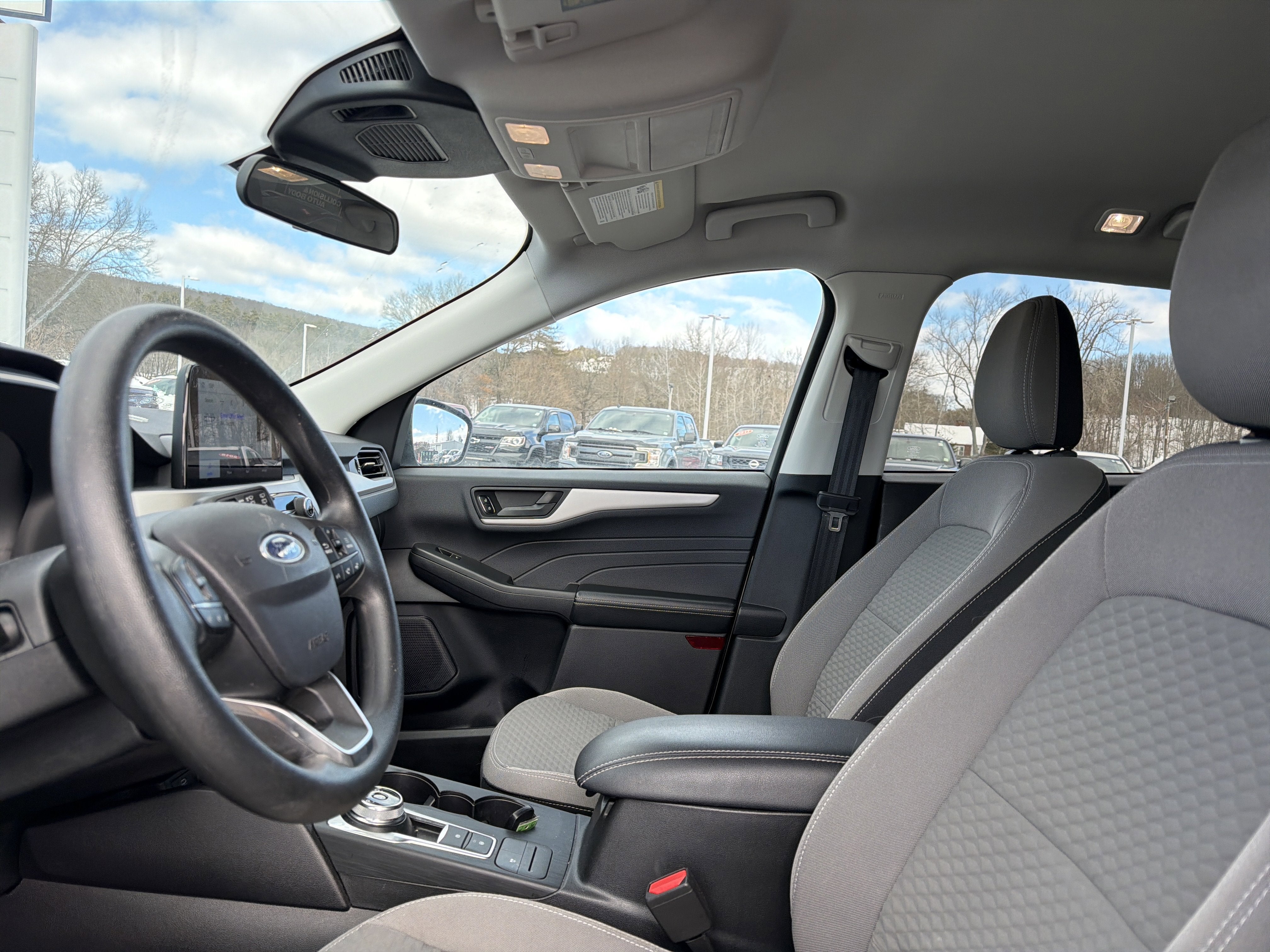 2022 Ford Escape Hybrid SE