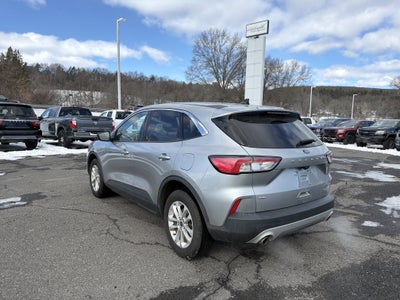 2022 Ford Escape Hybrid SE