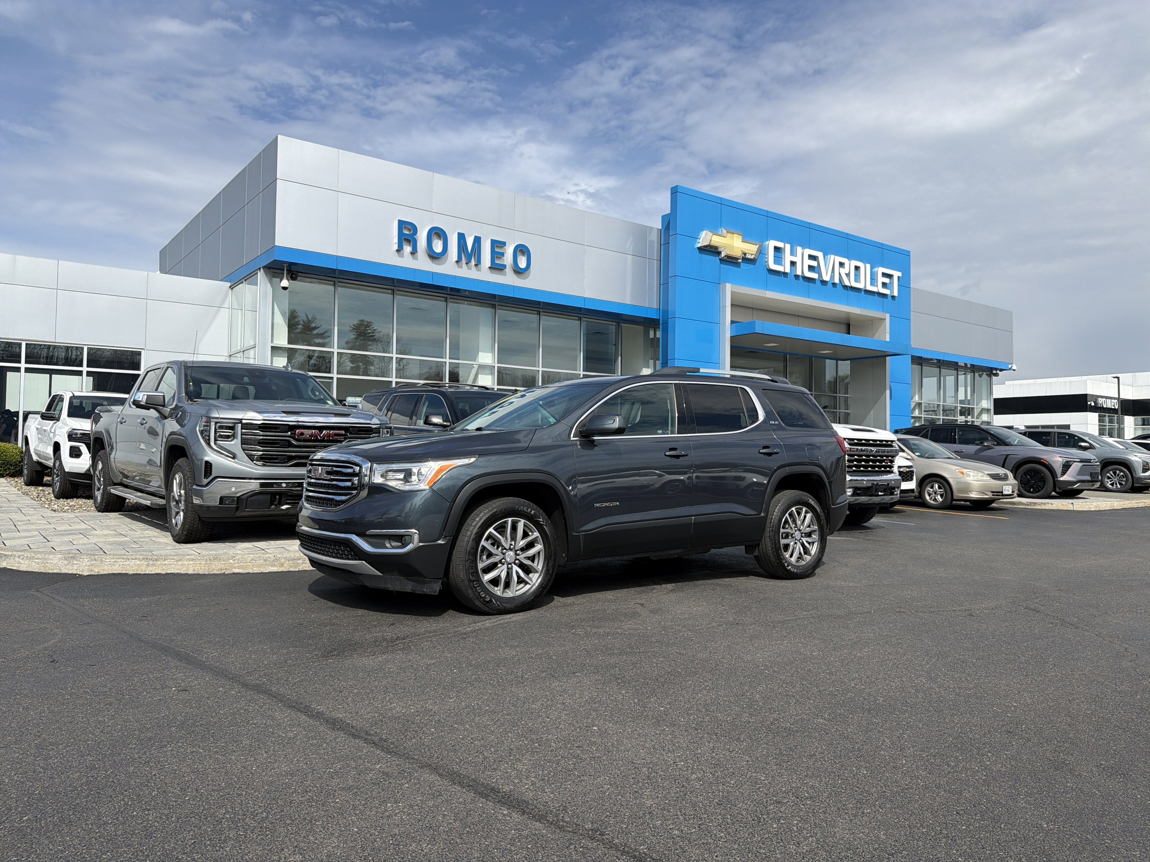 2019 GMC Acadia SLE-2