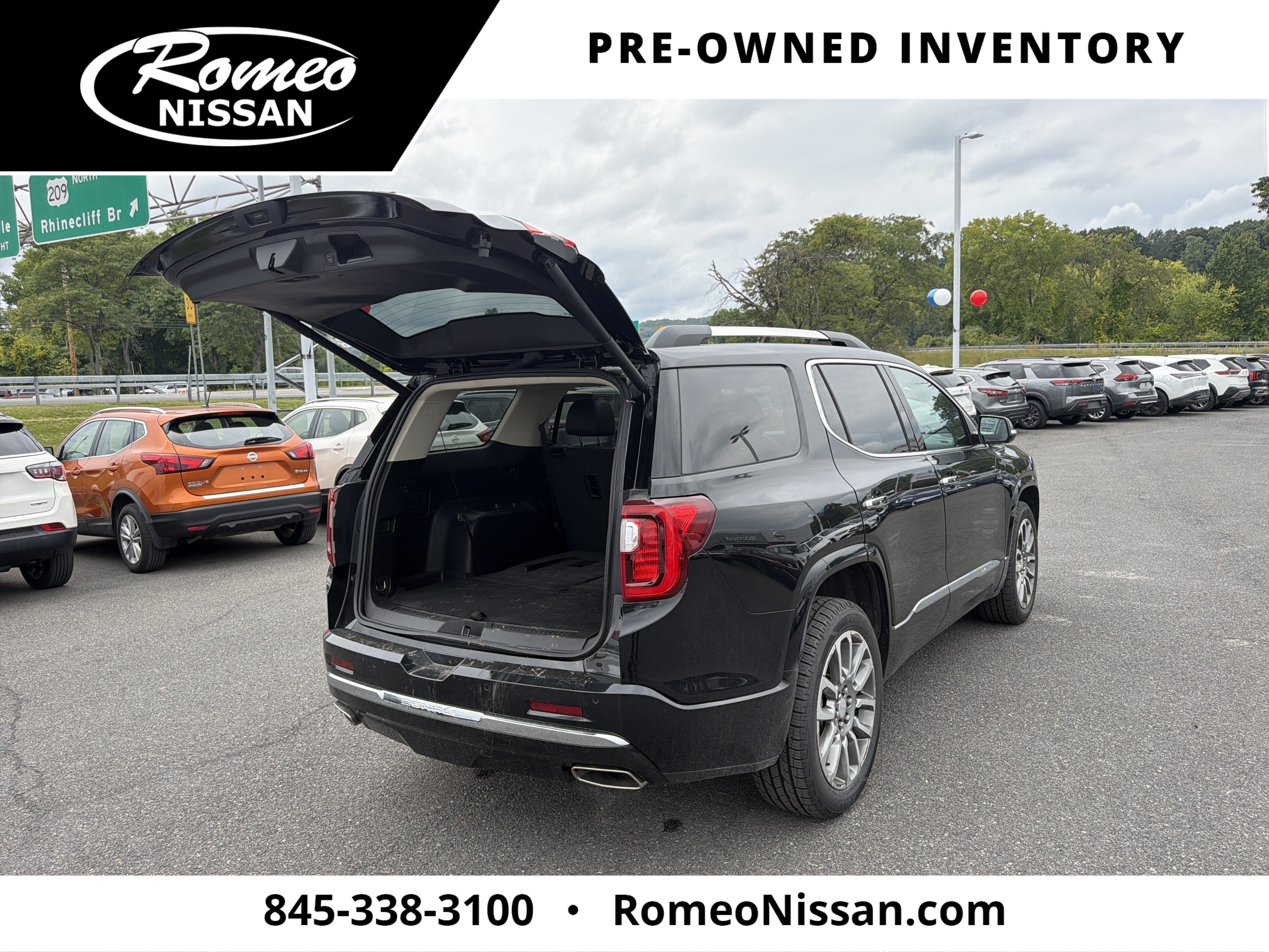 2023 GMC Acadia Denali