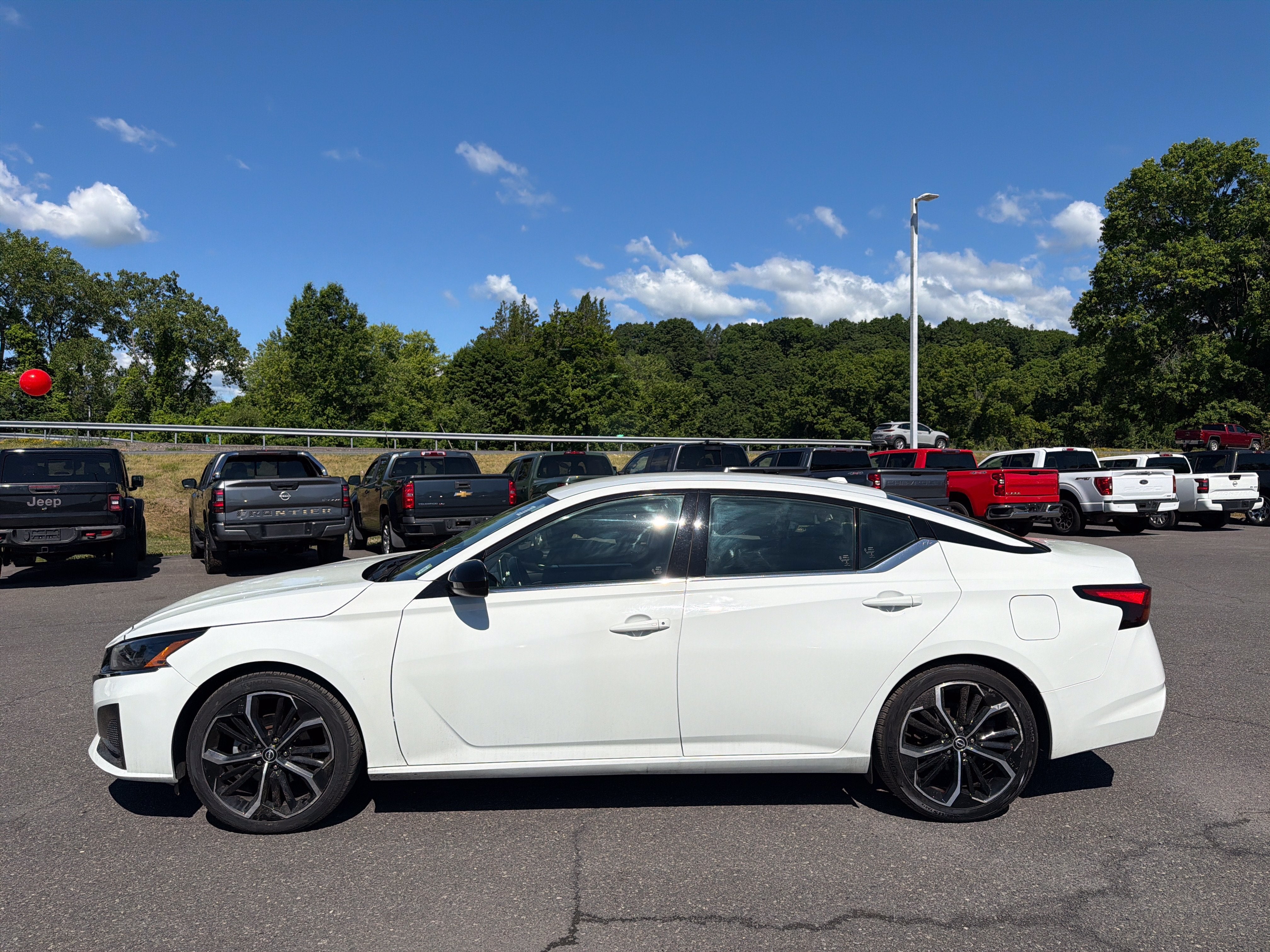 2023 Nissan Altima 2.5 SR