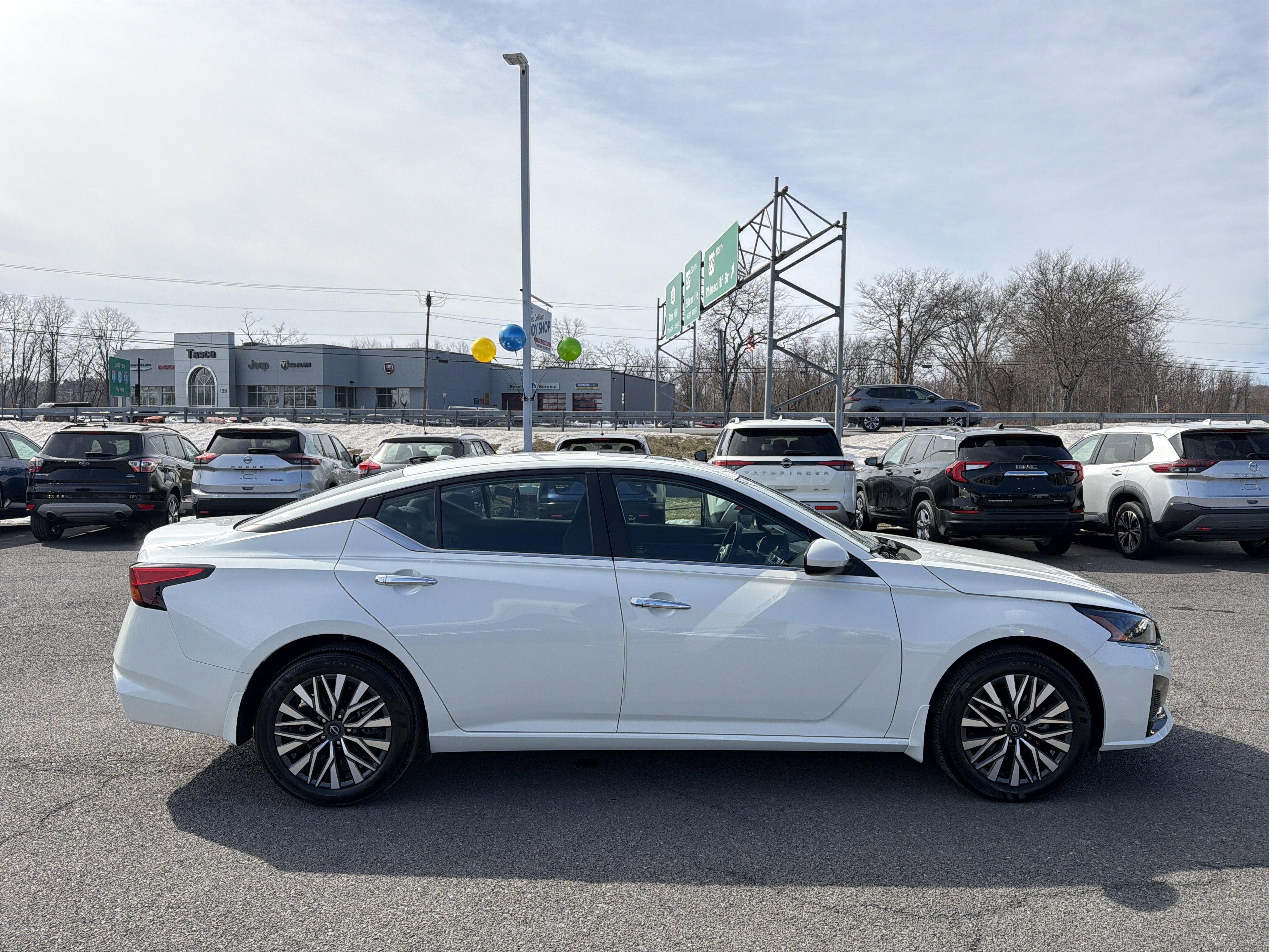 2024 Nissan Altima 2.5 SV