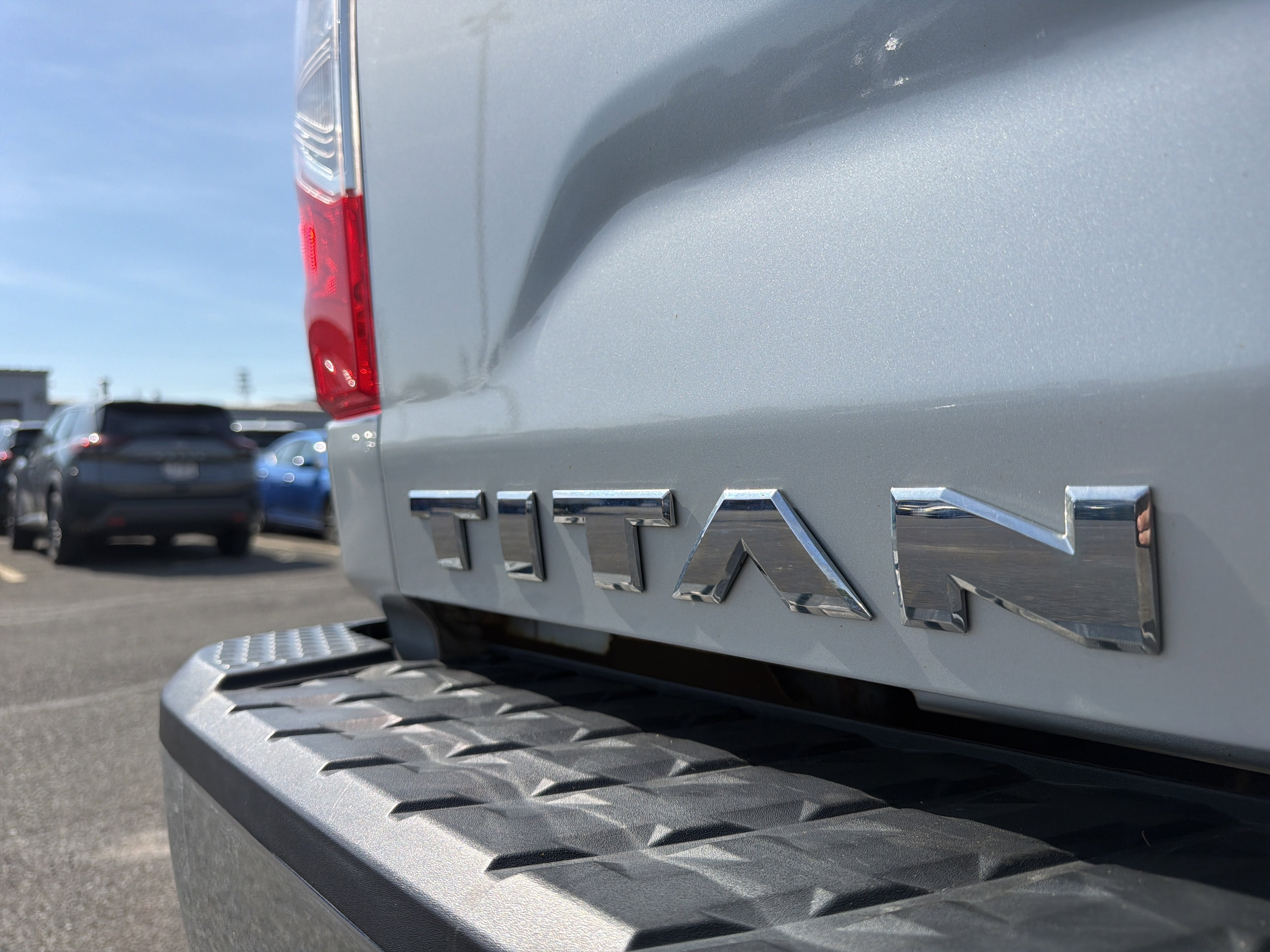 2017 Nissan Titan SV