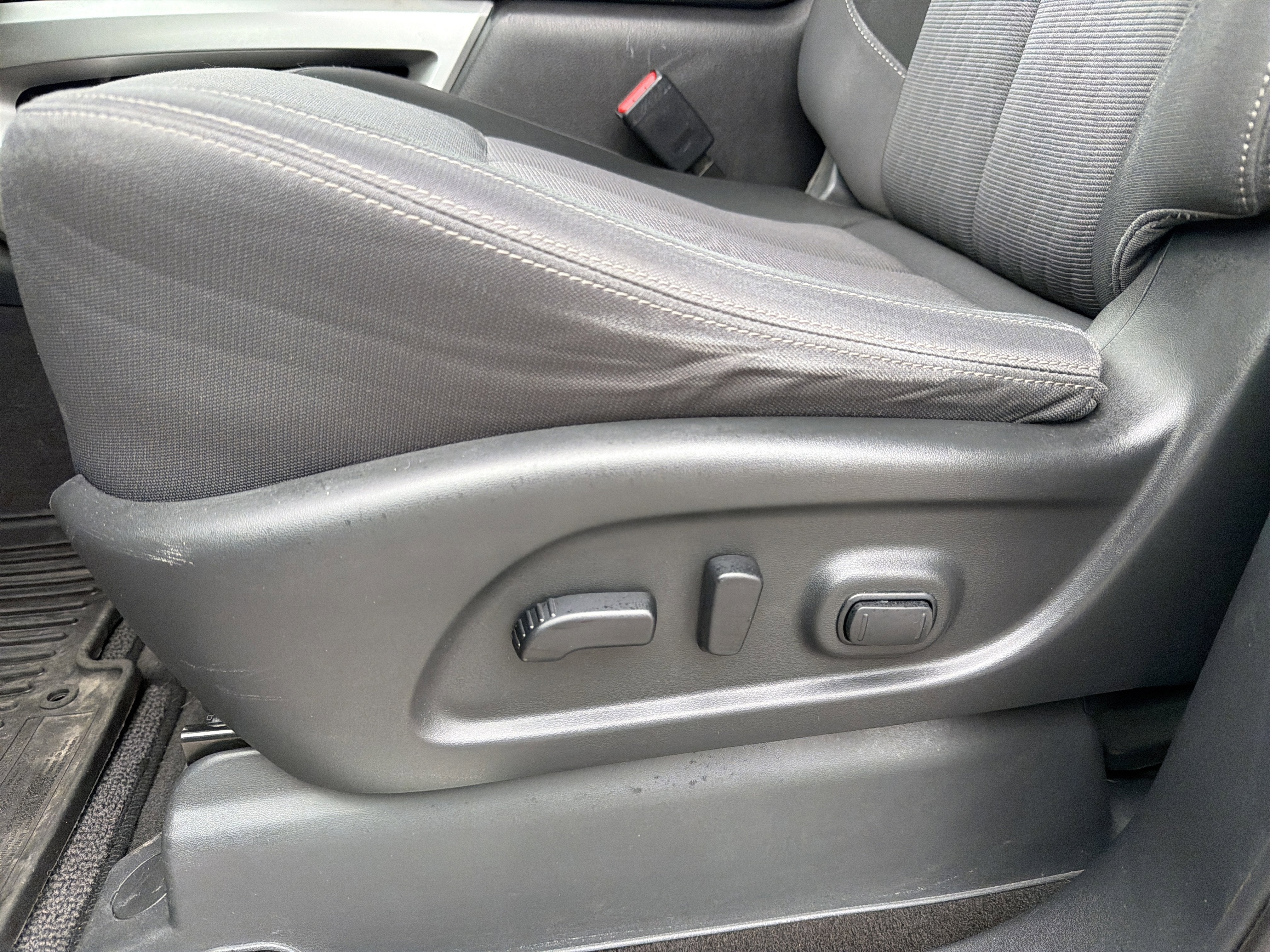 2020 Nissan Titan SV