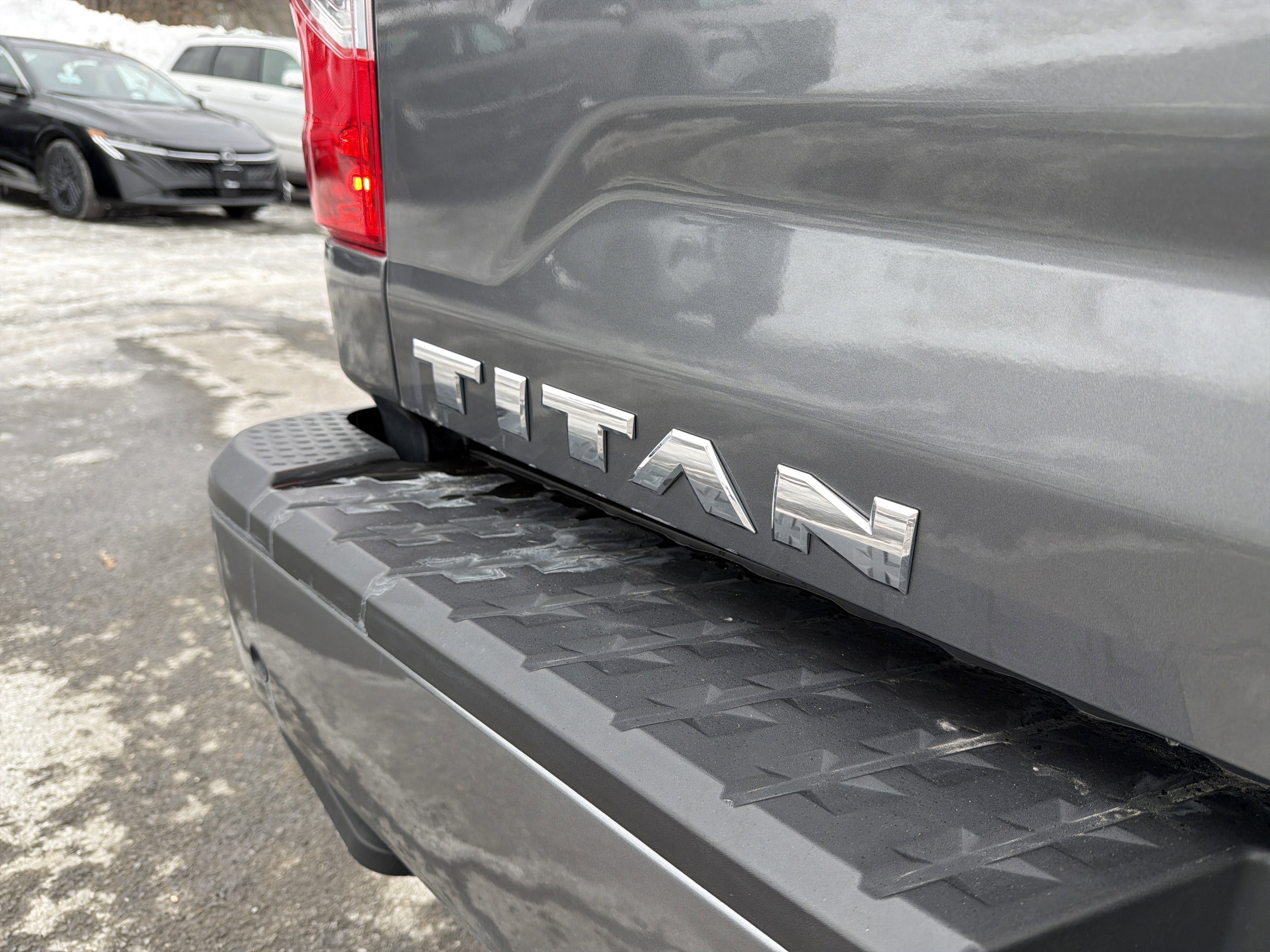 2020 Nissan Titan SV