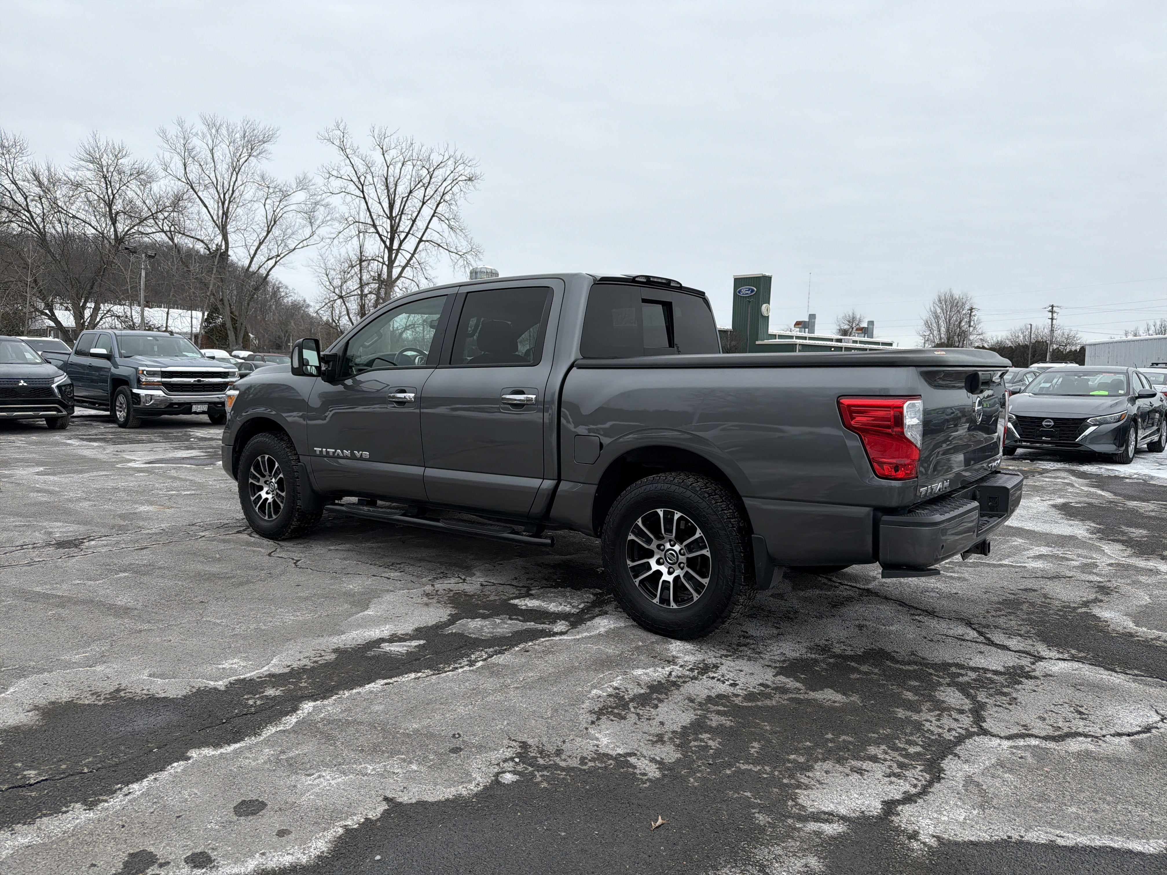 2020 Nissan Titan SV
