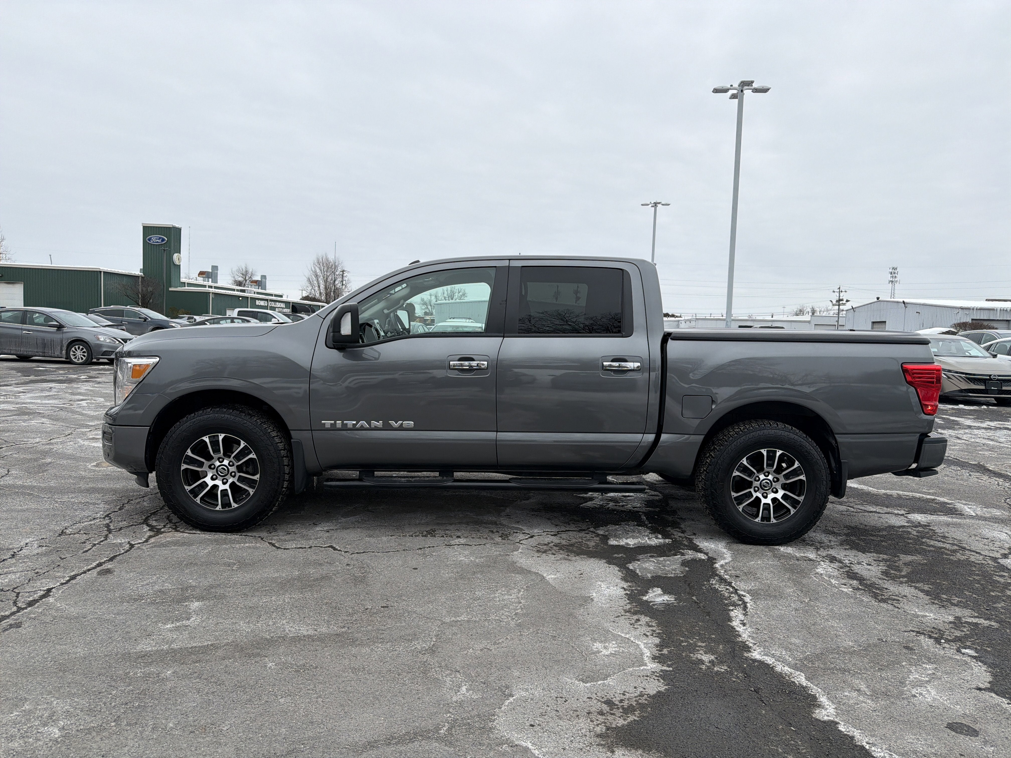 2020 Nissan Titan SV