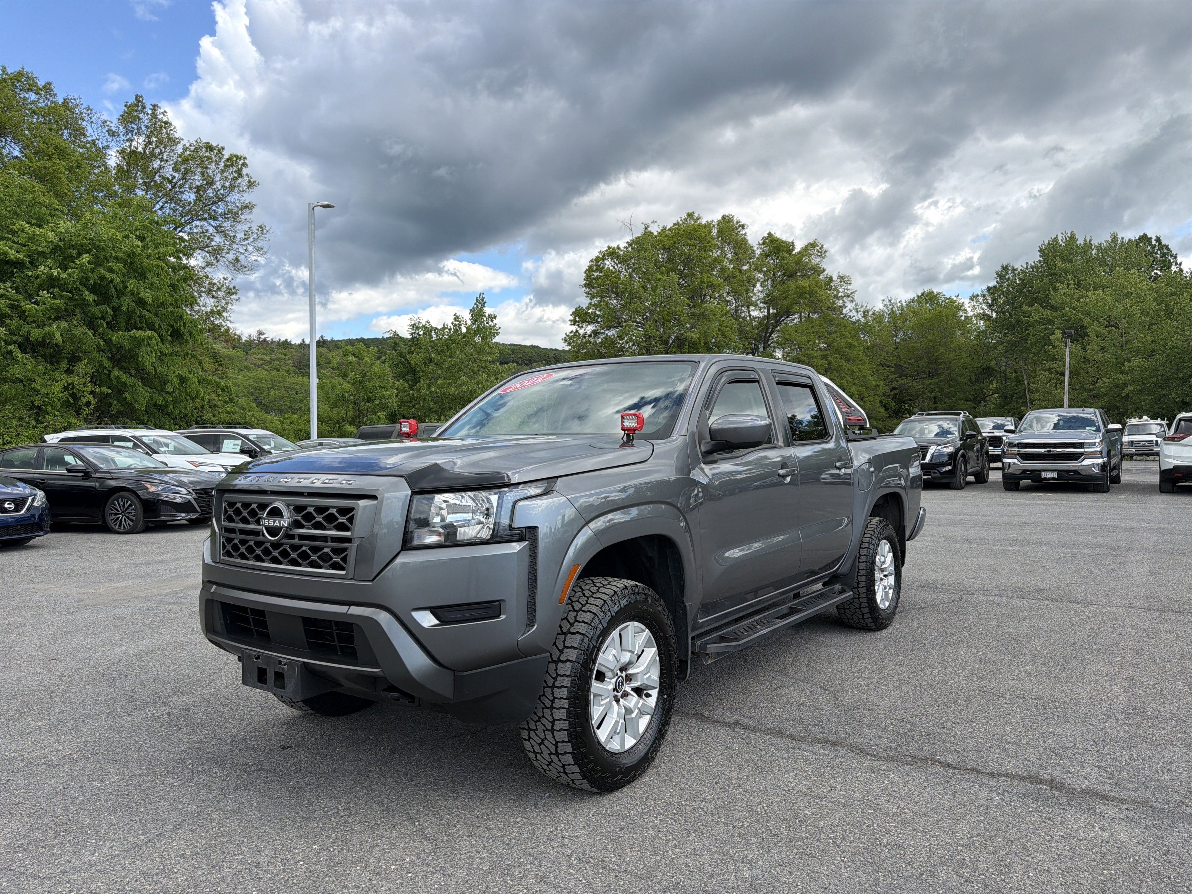 2022 Nissan Frontier SV