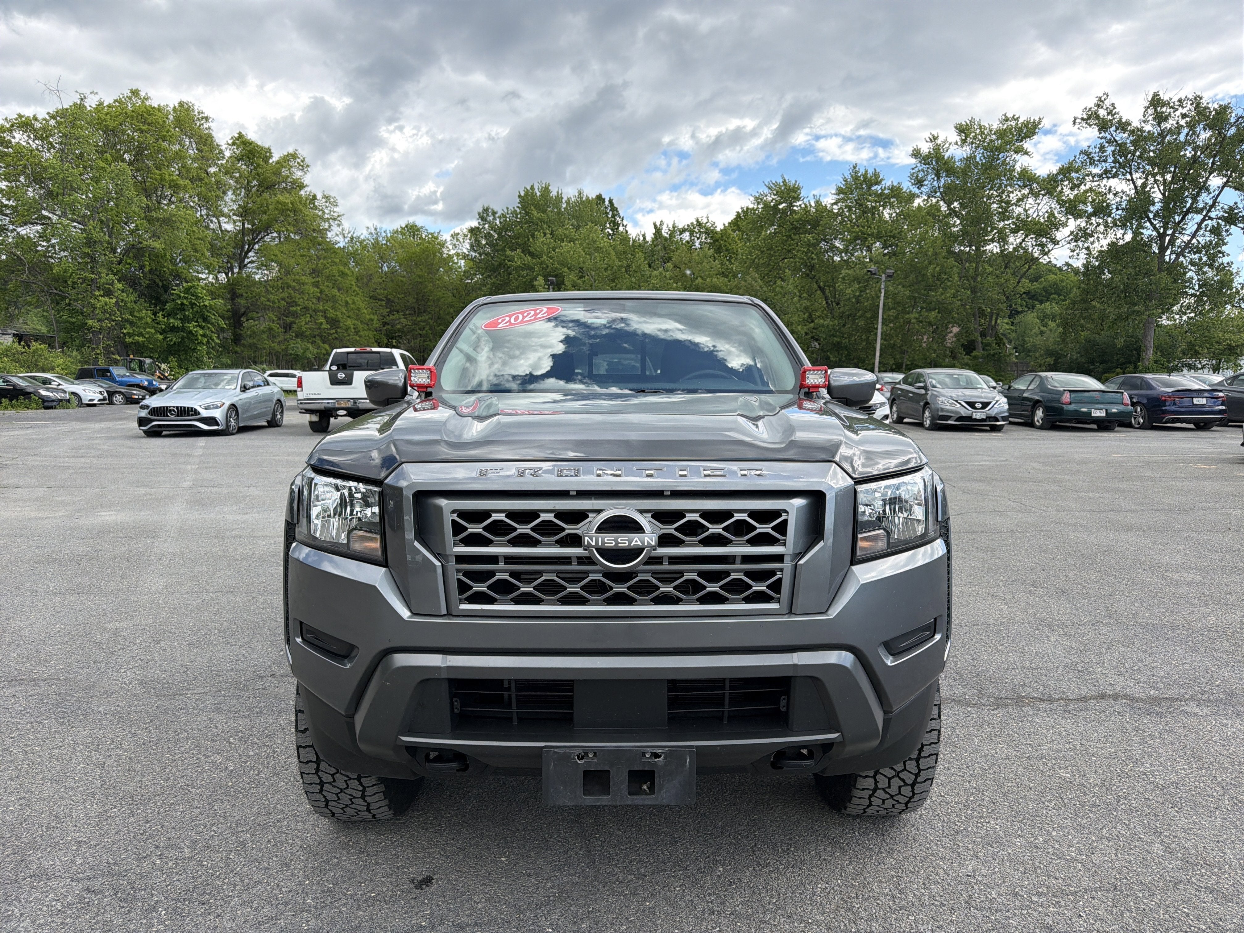 2022 Nissan Frontier SV