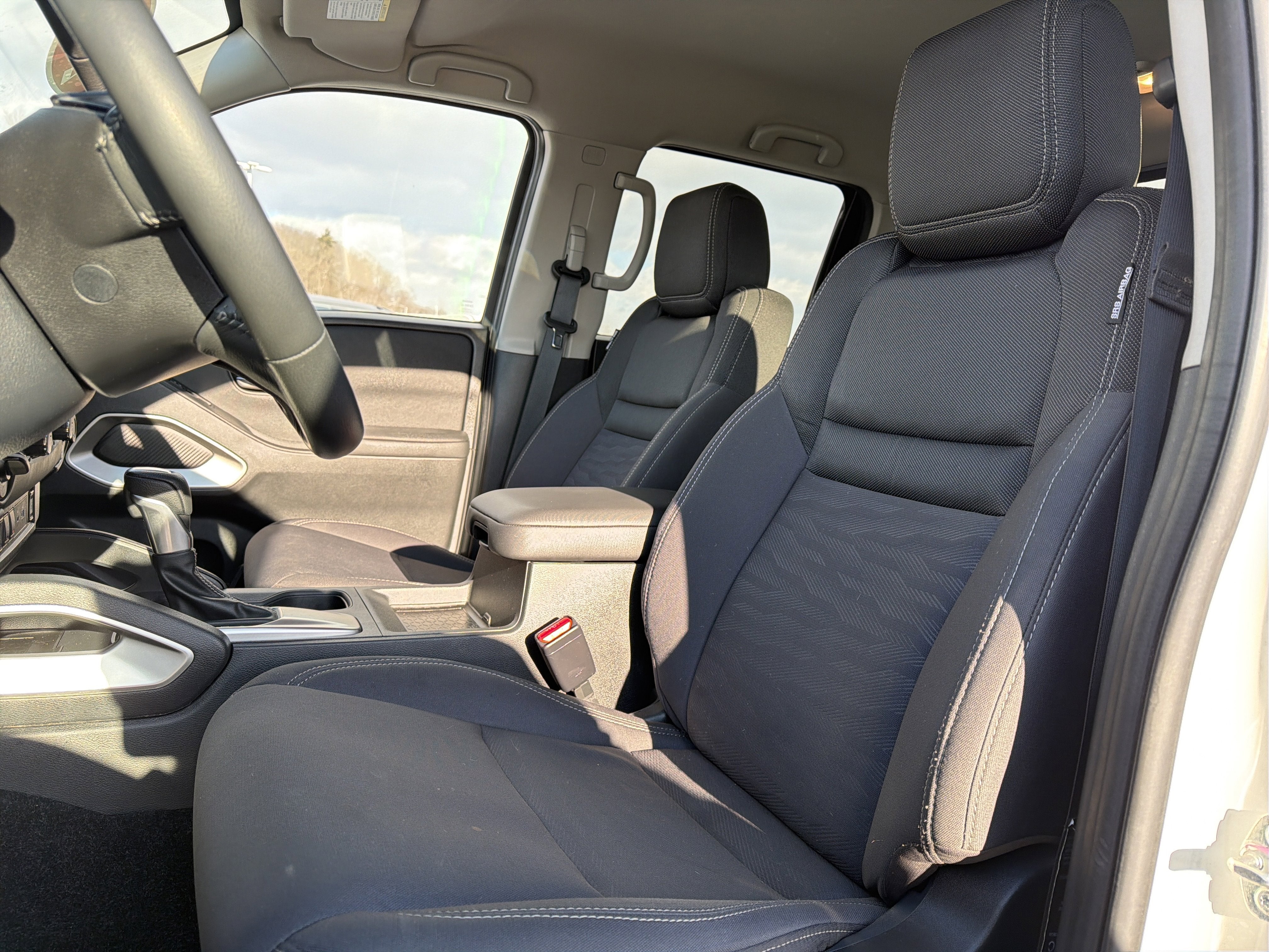 2024 Nissan Frontier SV