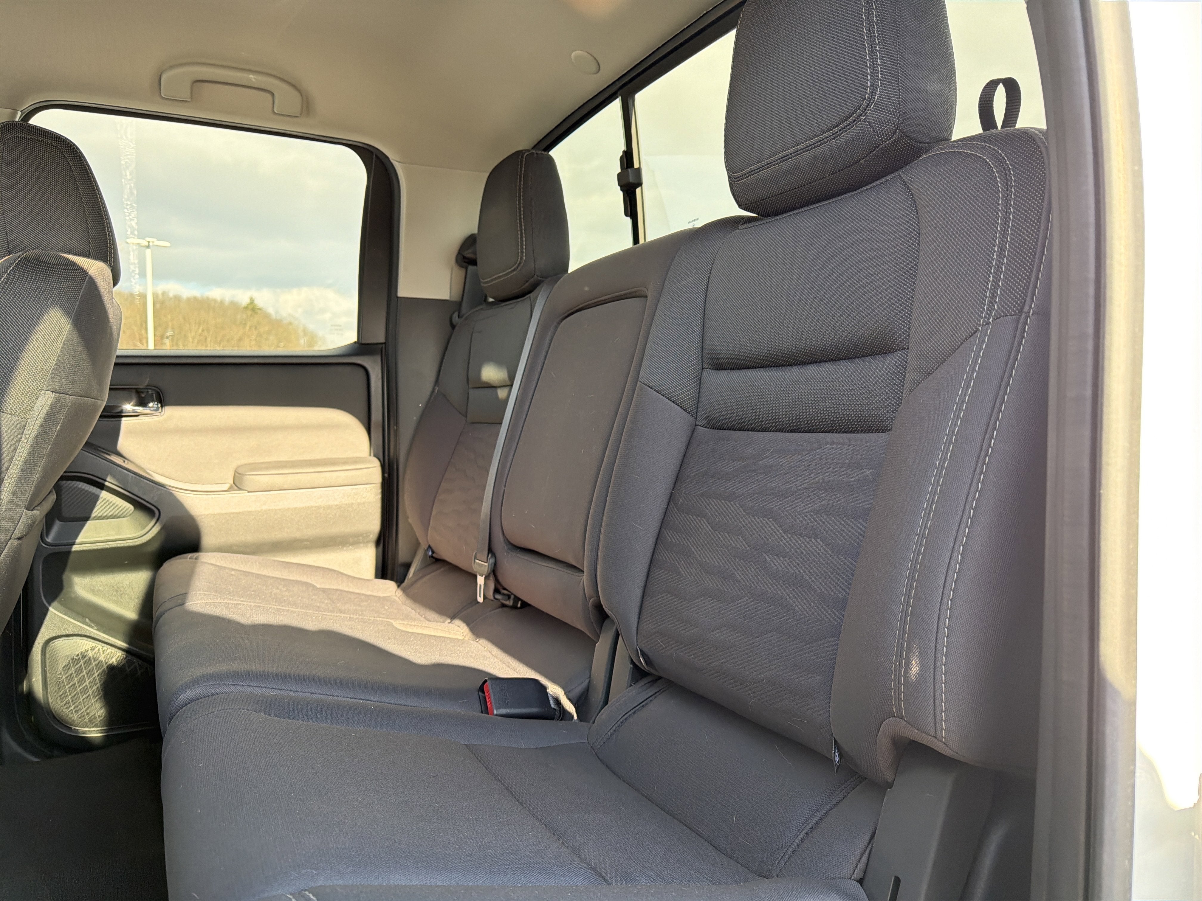 2024 Nissan Frontier SV