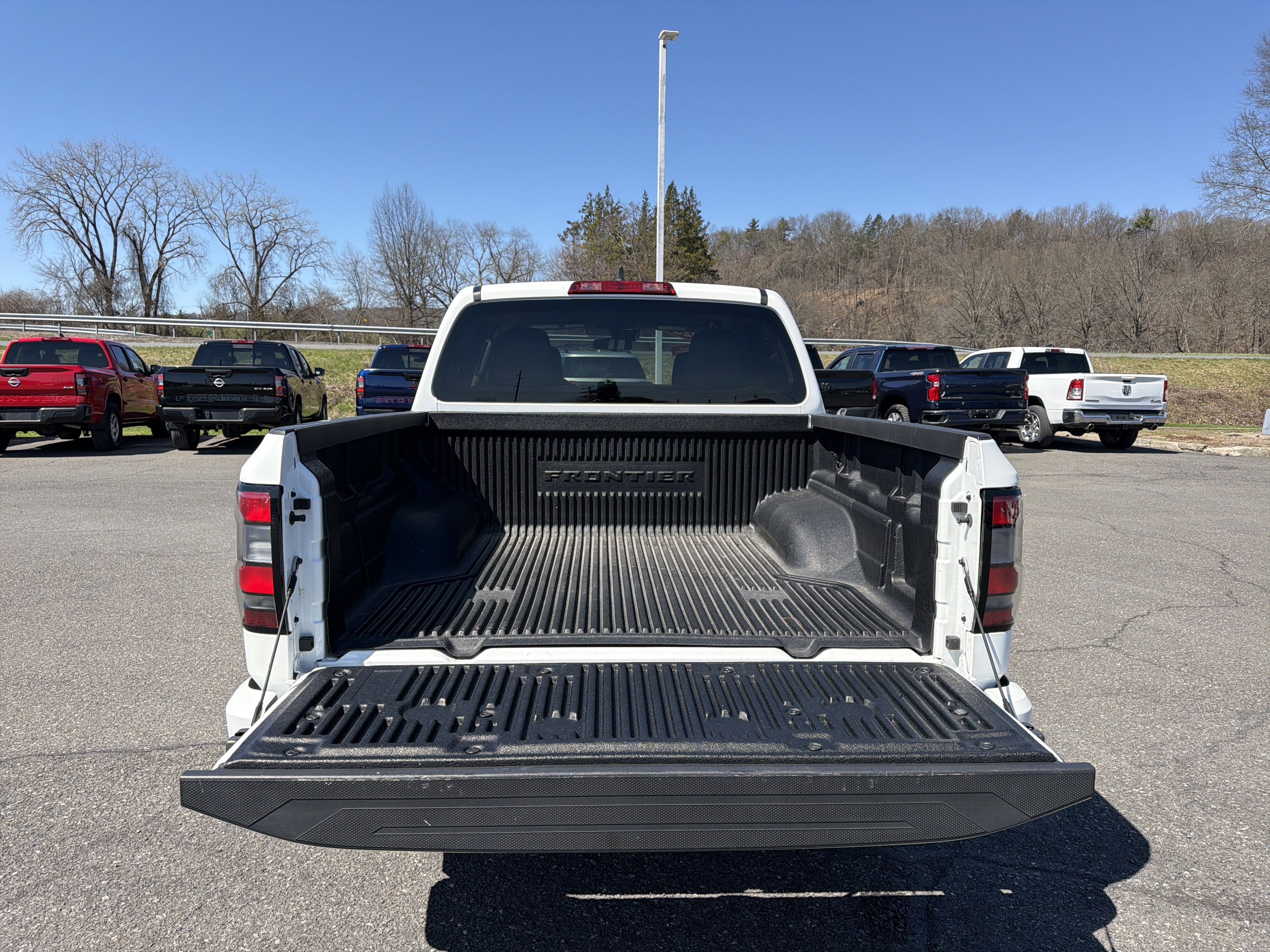 2023 Nissan Frontier SV