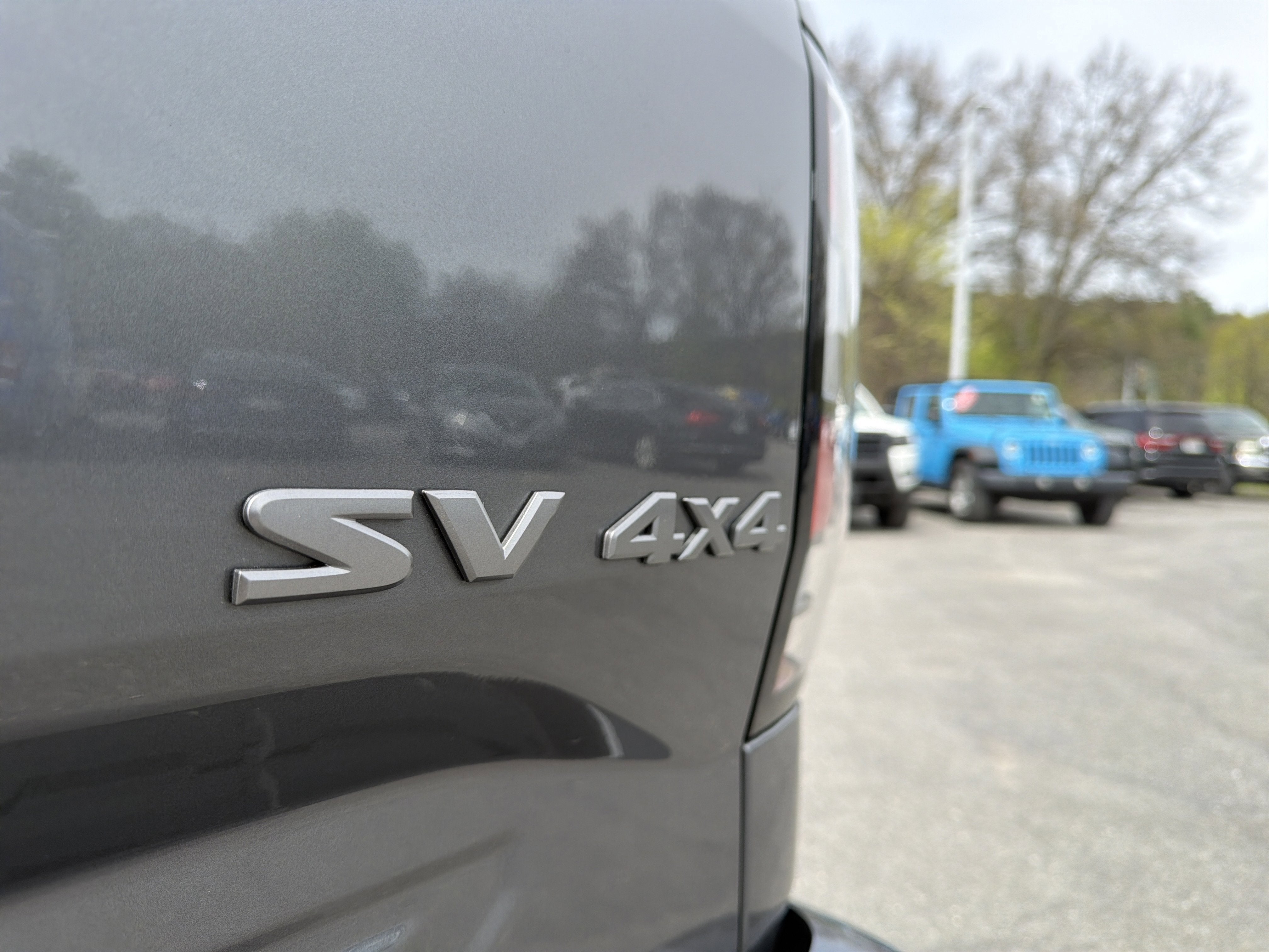 2024 Nissan Frontier SV