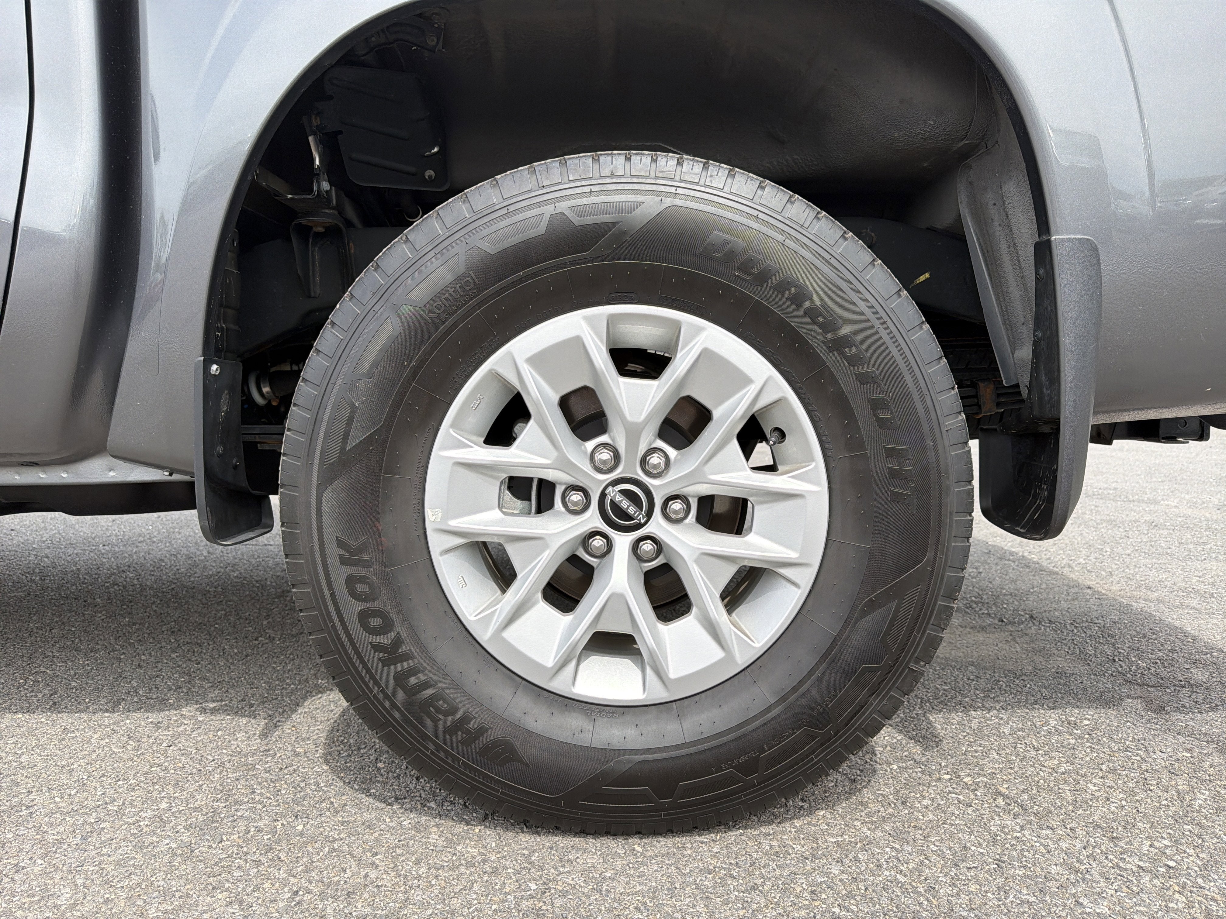 2024 Nissan Frontier SV