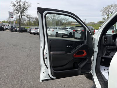 2024 Nissan Frontier PRO-4X