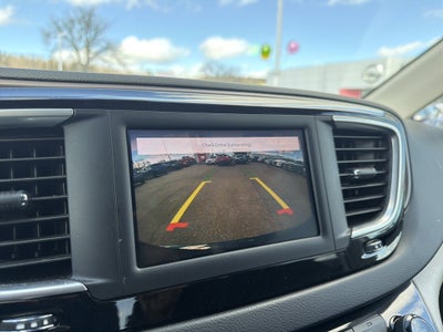 2022 Chrysler Voyager LX
