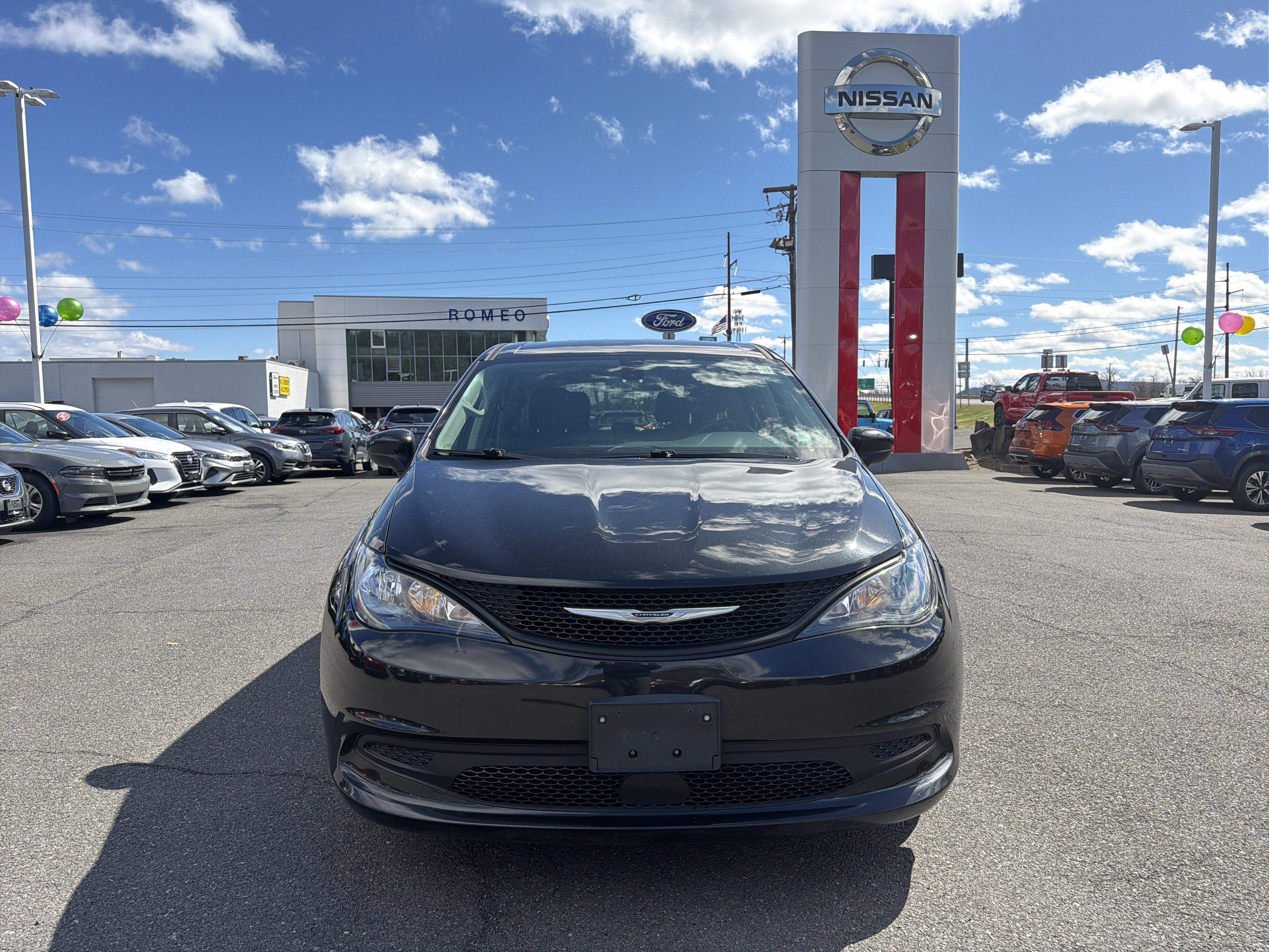 2022 Chrysler Voyager LX