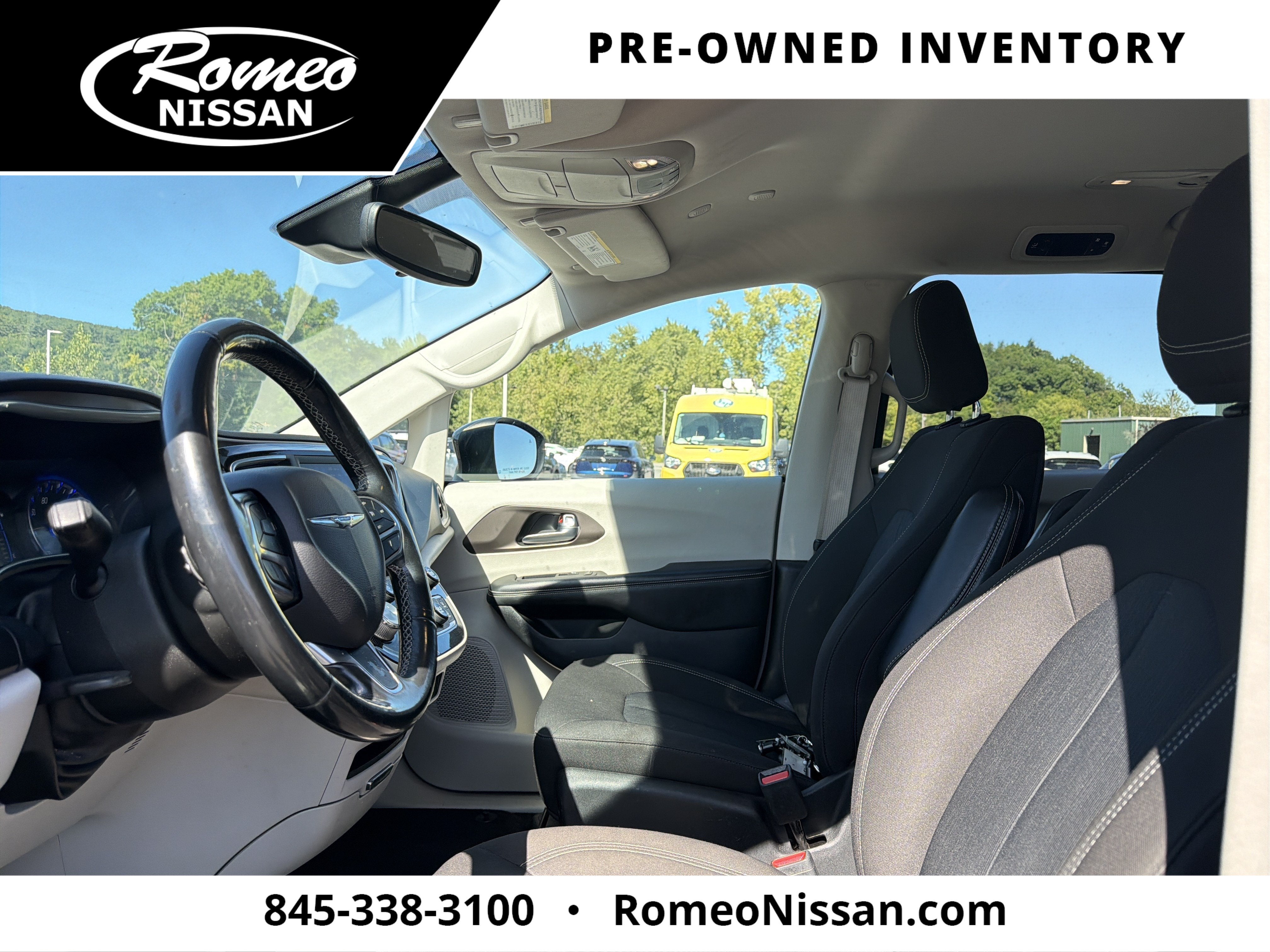 2021 Chrysler Voyager LX