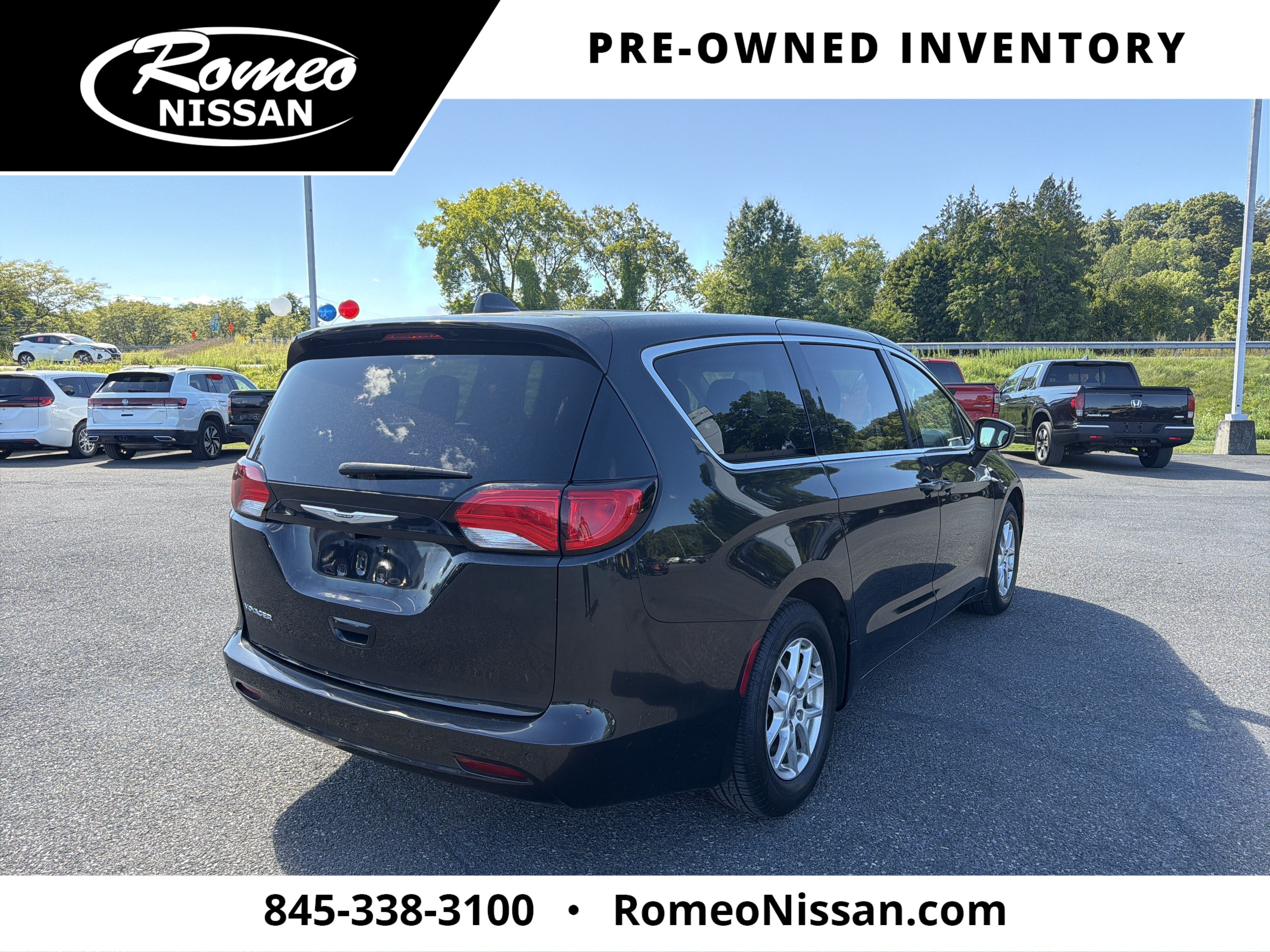 2021 Chrysler Voyager LX