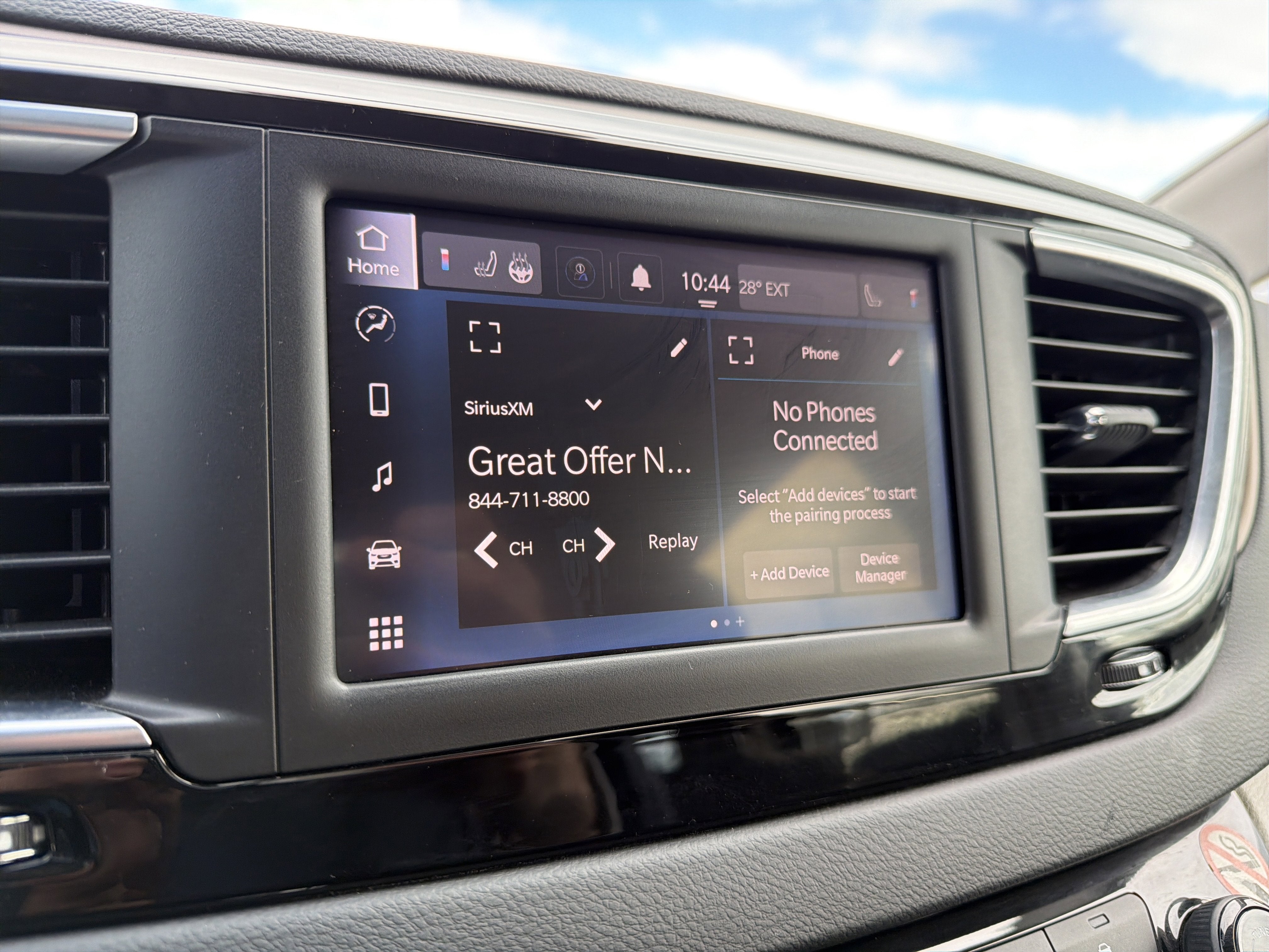 2023 Chrysler Voyager LX