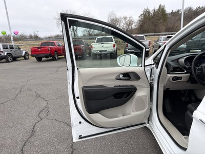 2020 Chrysler Pacifica Touring