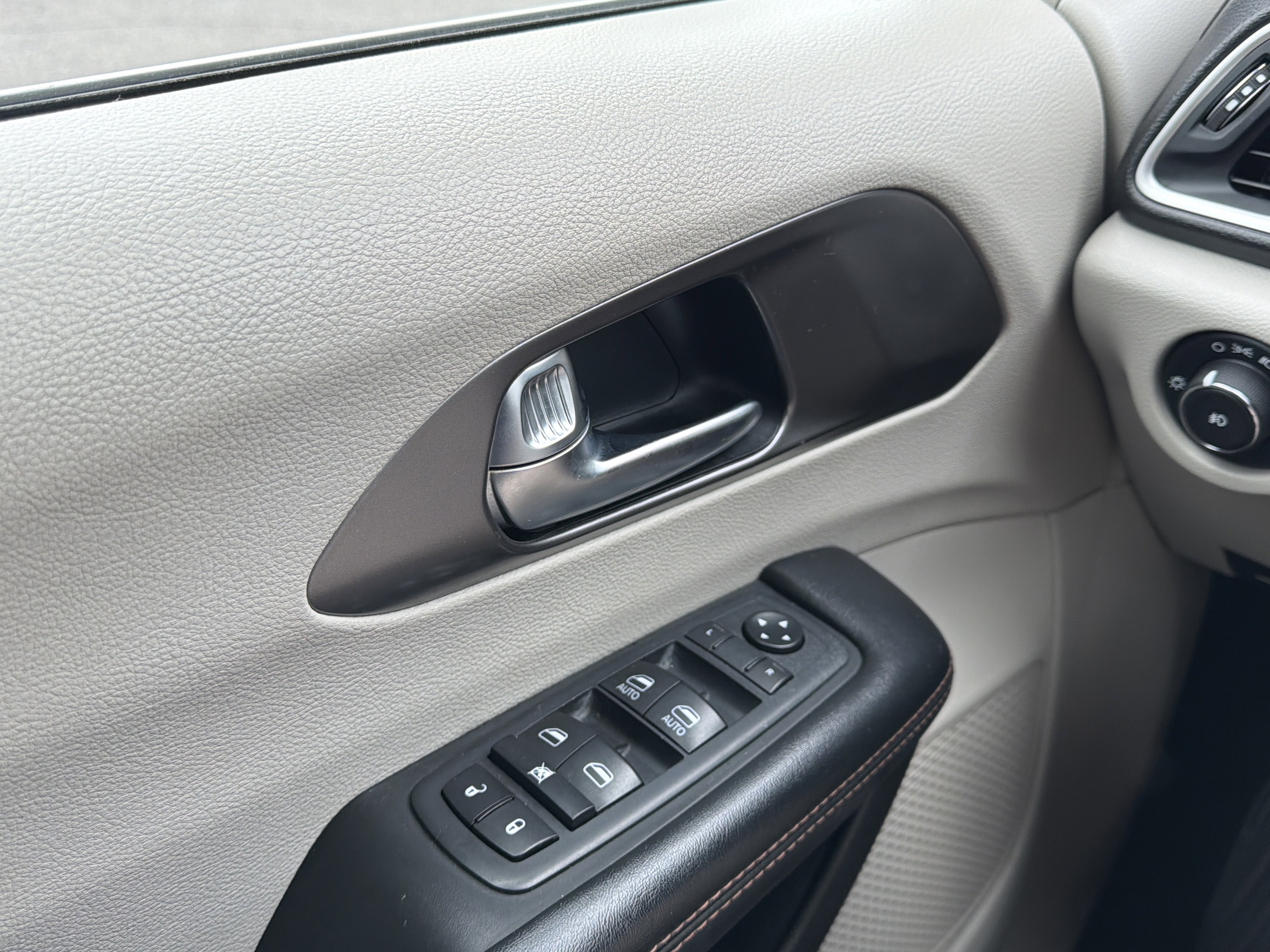 2020 Chrysler Pacifica Touring