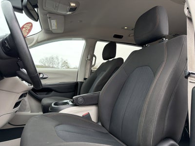 2020 Chrysler Pacifica Touring