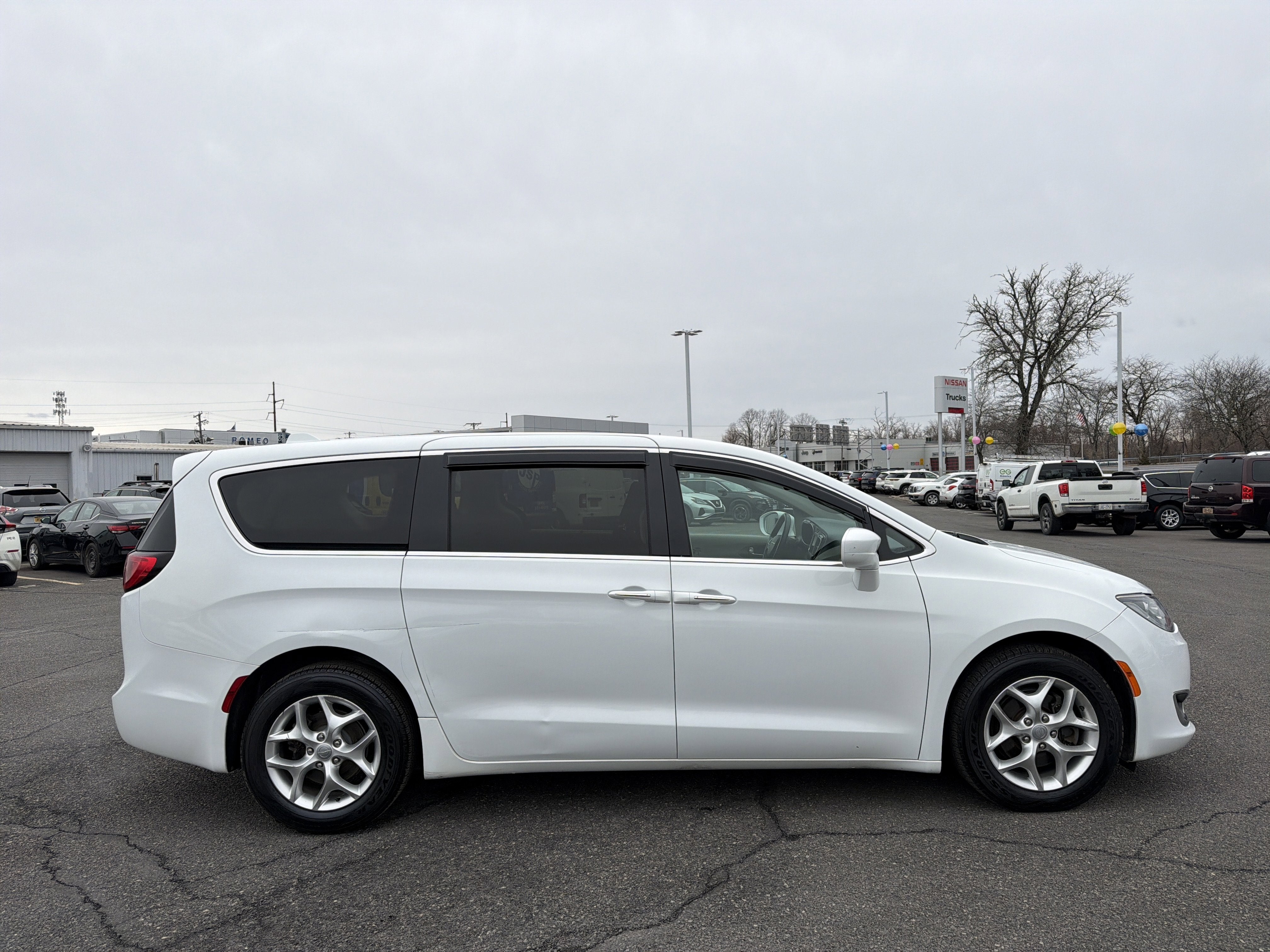 2020 Chrysler Pacifica Touring