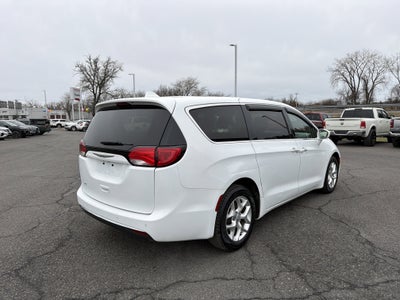 2020 Chrysler Pacifica Touring