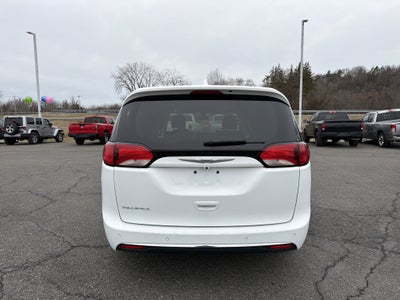 2020 Chrysler Pacifica Touring