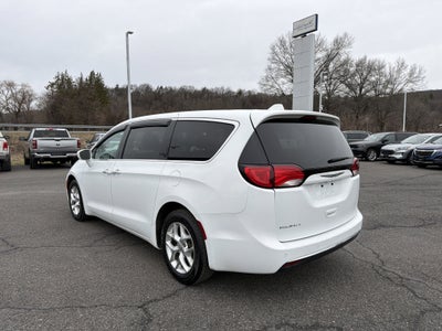 2020 Chrysler Pacifica Touring