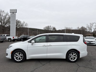 2020 Chrysler Pacifica Touring