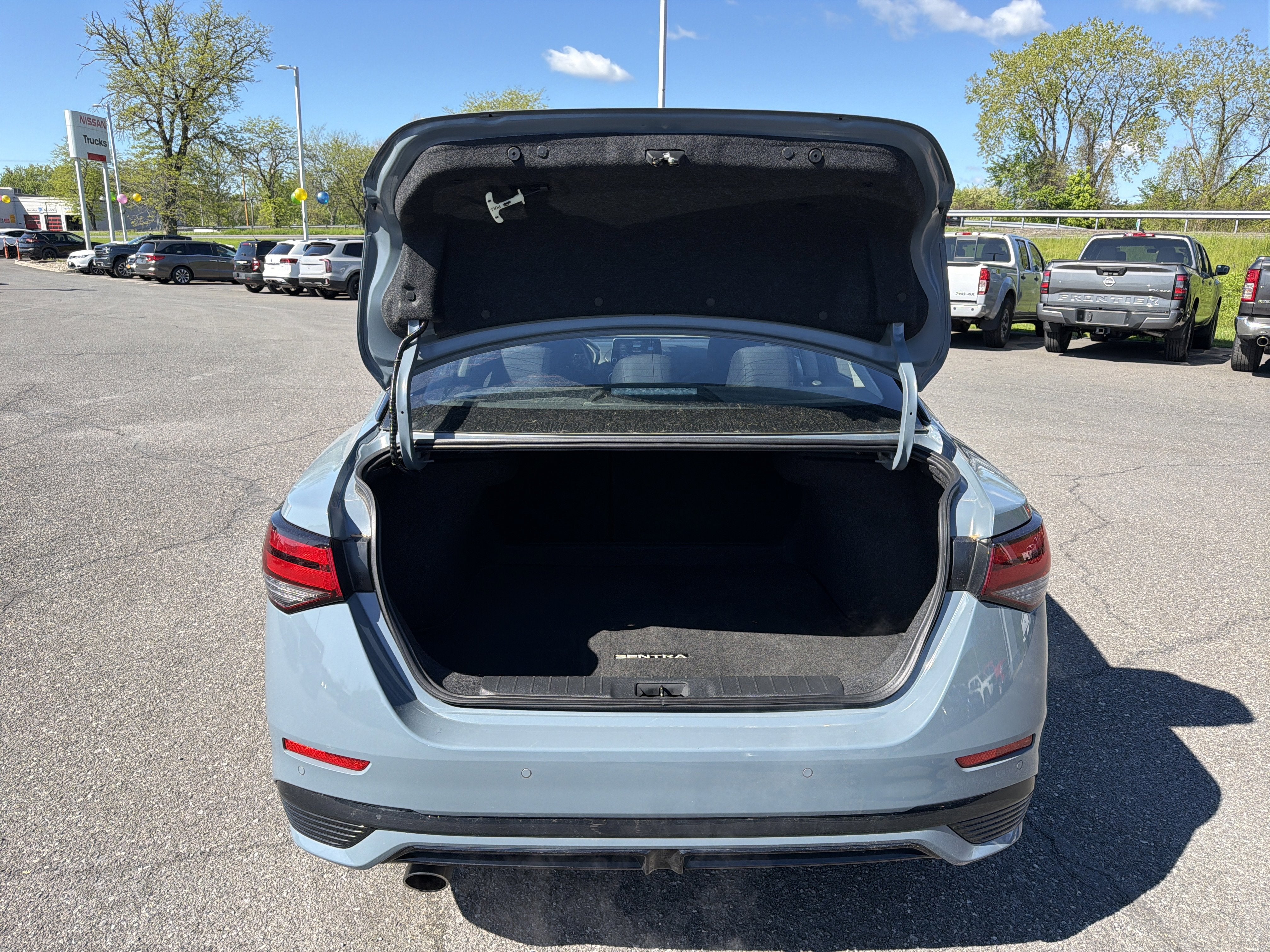 2025 Nissan Sentra SR