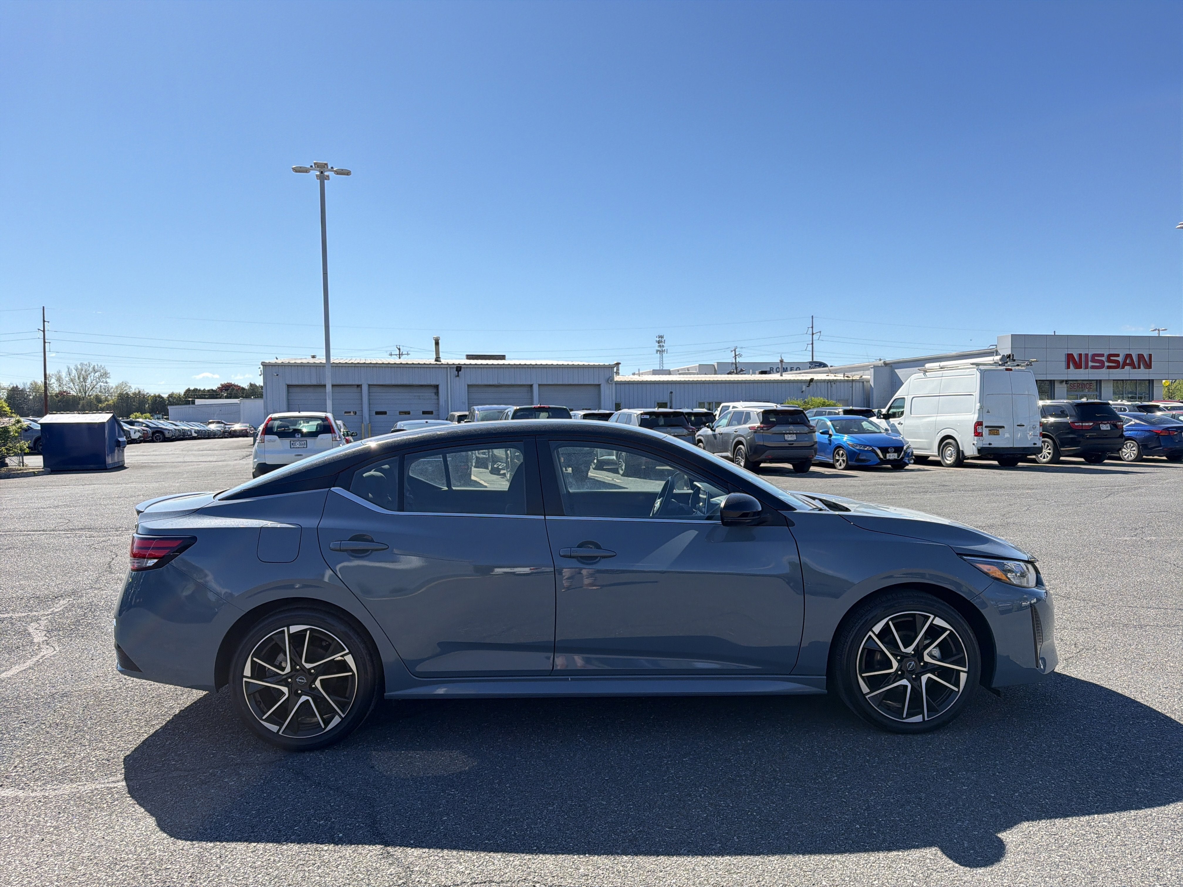2025 Nissan Sentra SR