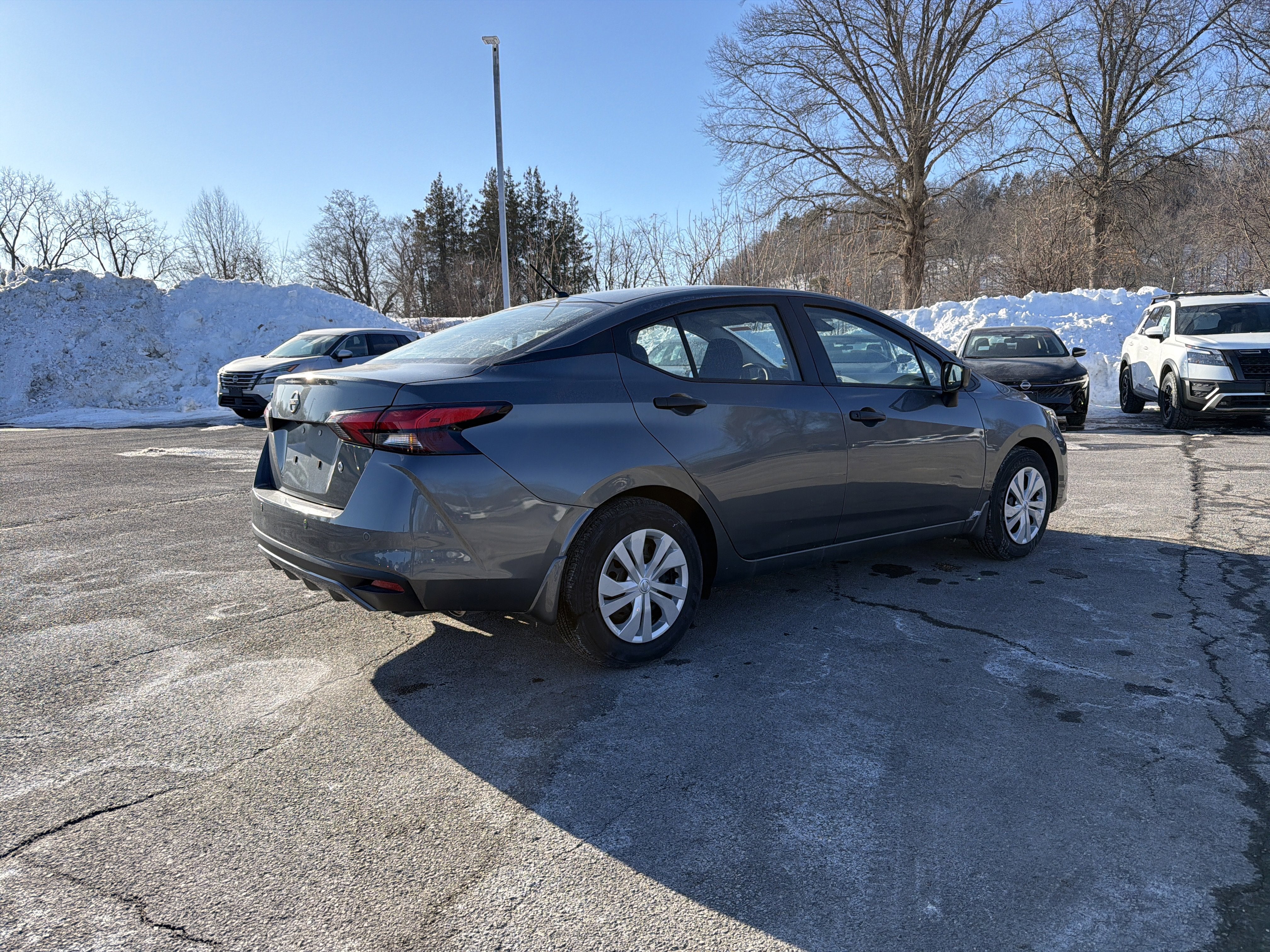 2025 Nissan Versa 1.6 S