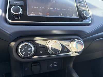 2024 Nissan Versa 1.6 SV