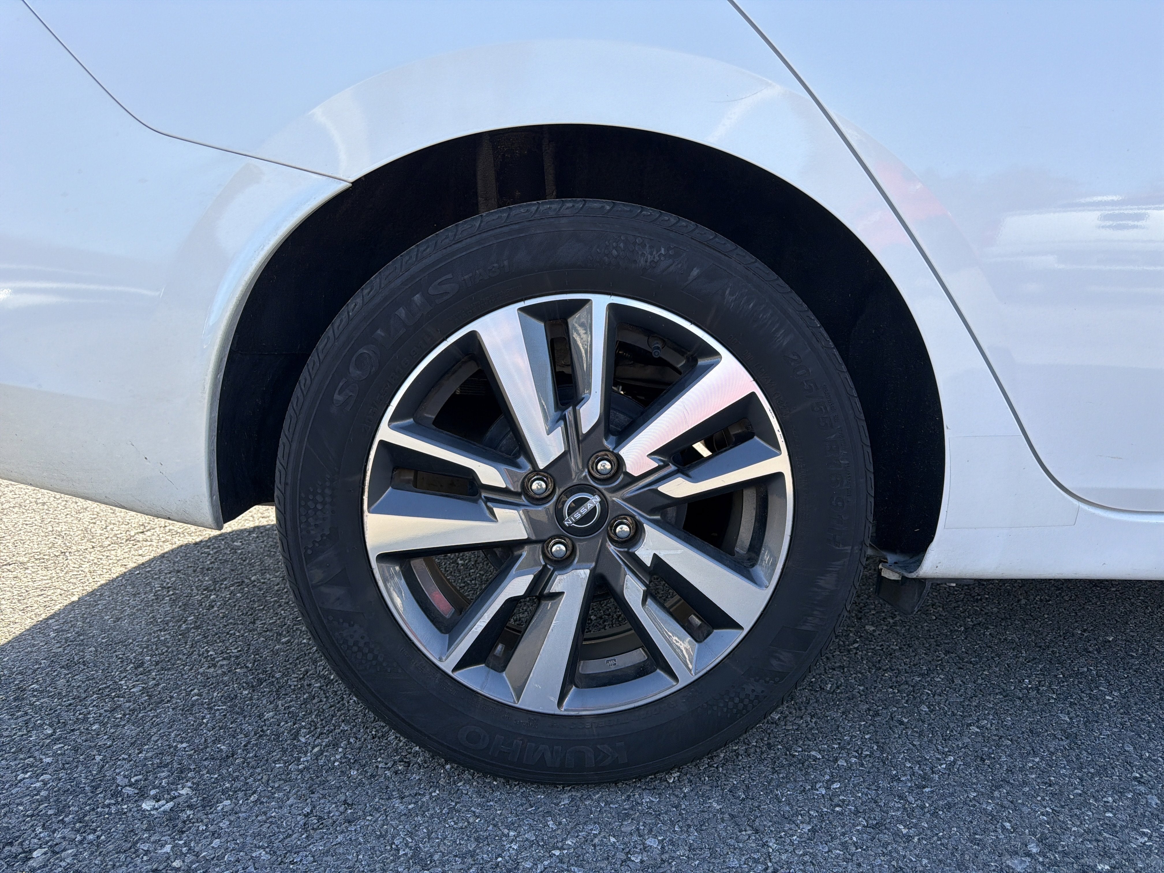 2024 Nissan Versa 1.6 SV