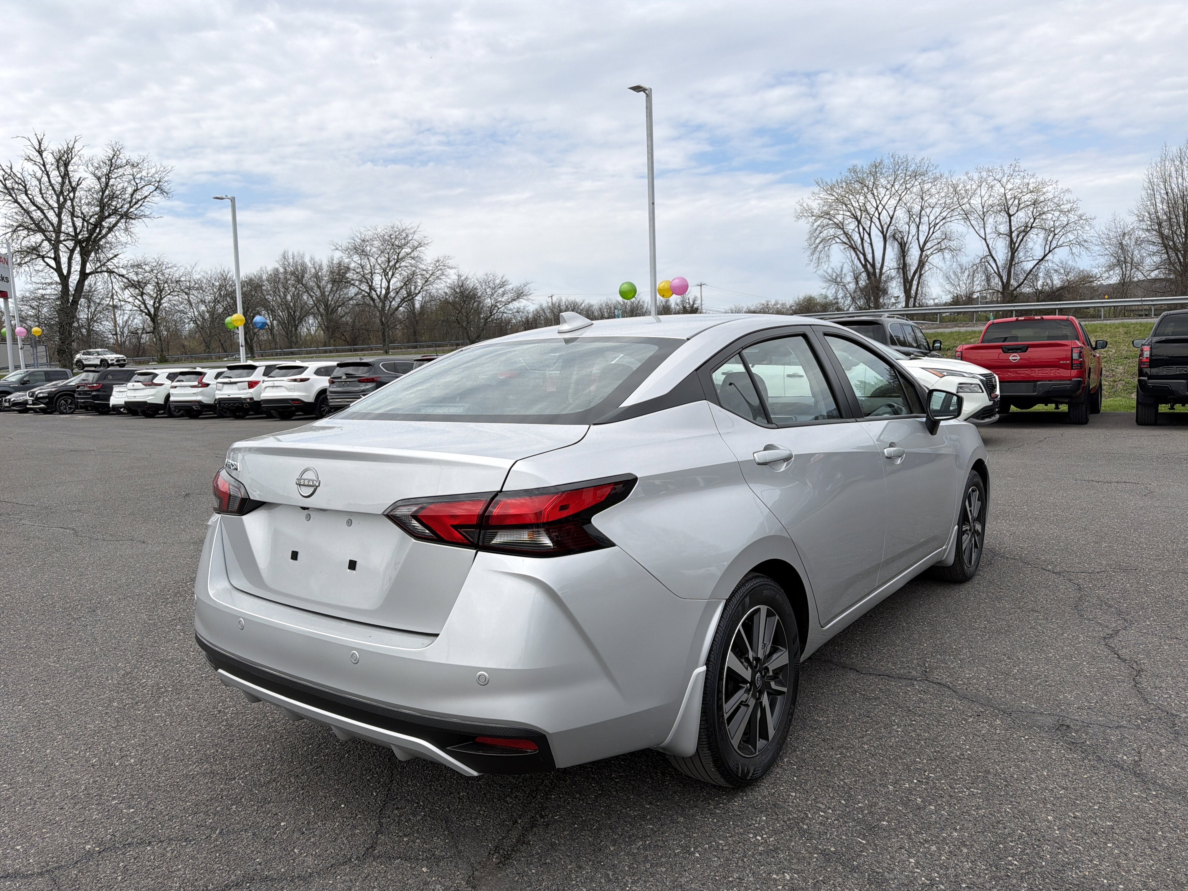 2025 Nissan Versa 1.6 SV