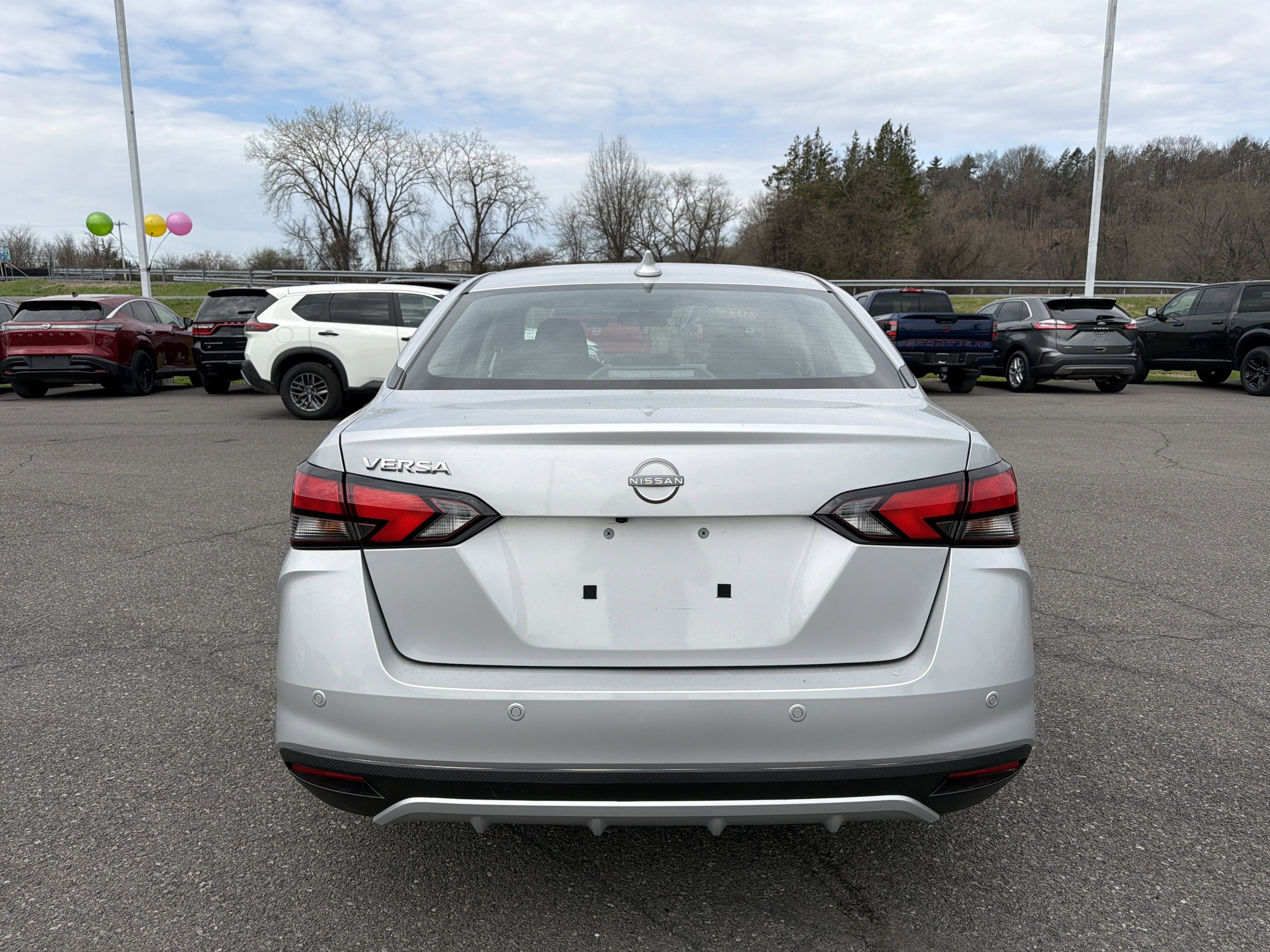 2025 Nissan Versa 1.6 SV