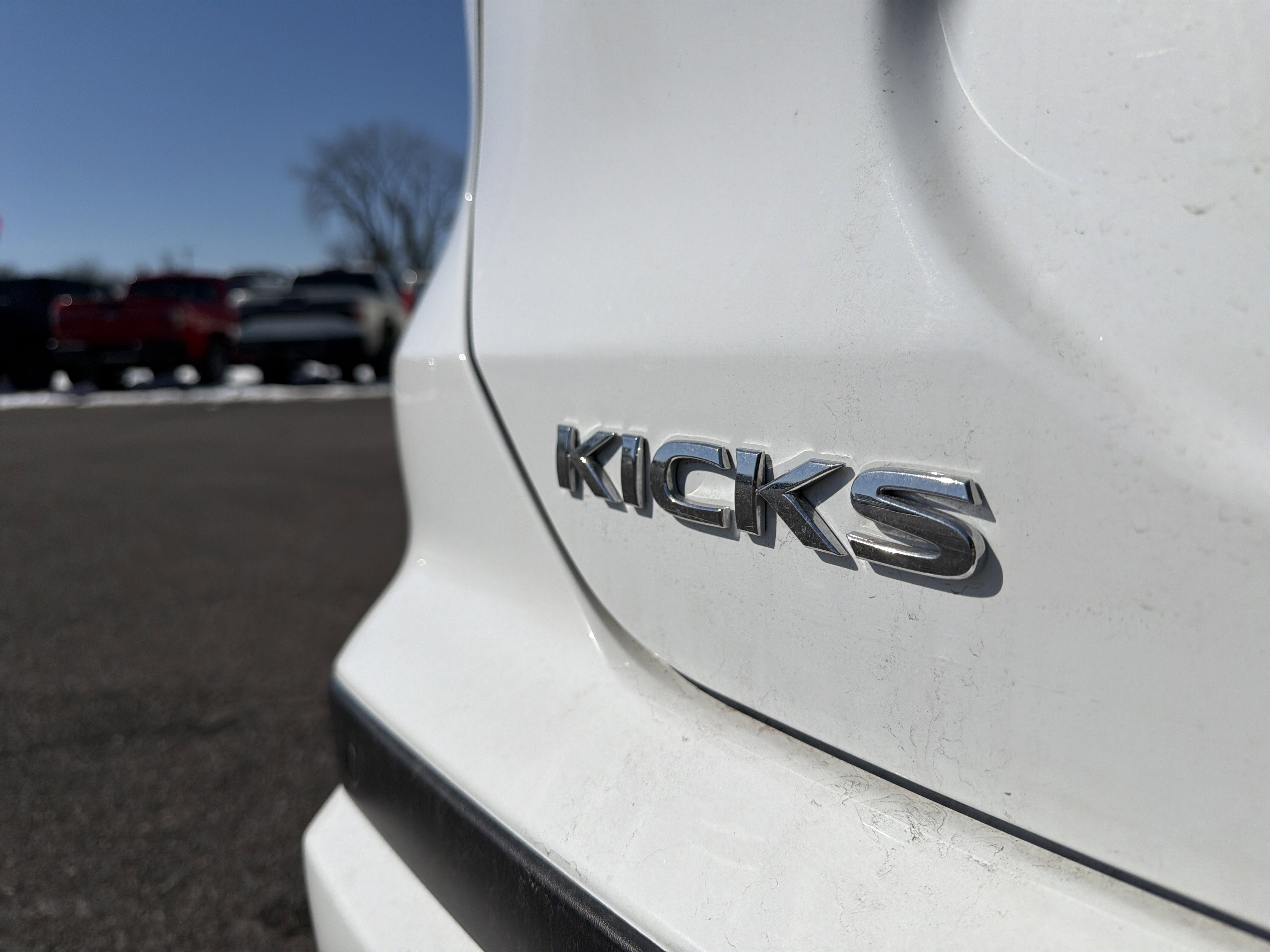 2023 Nissan Kicks S
