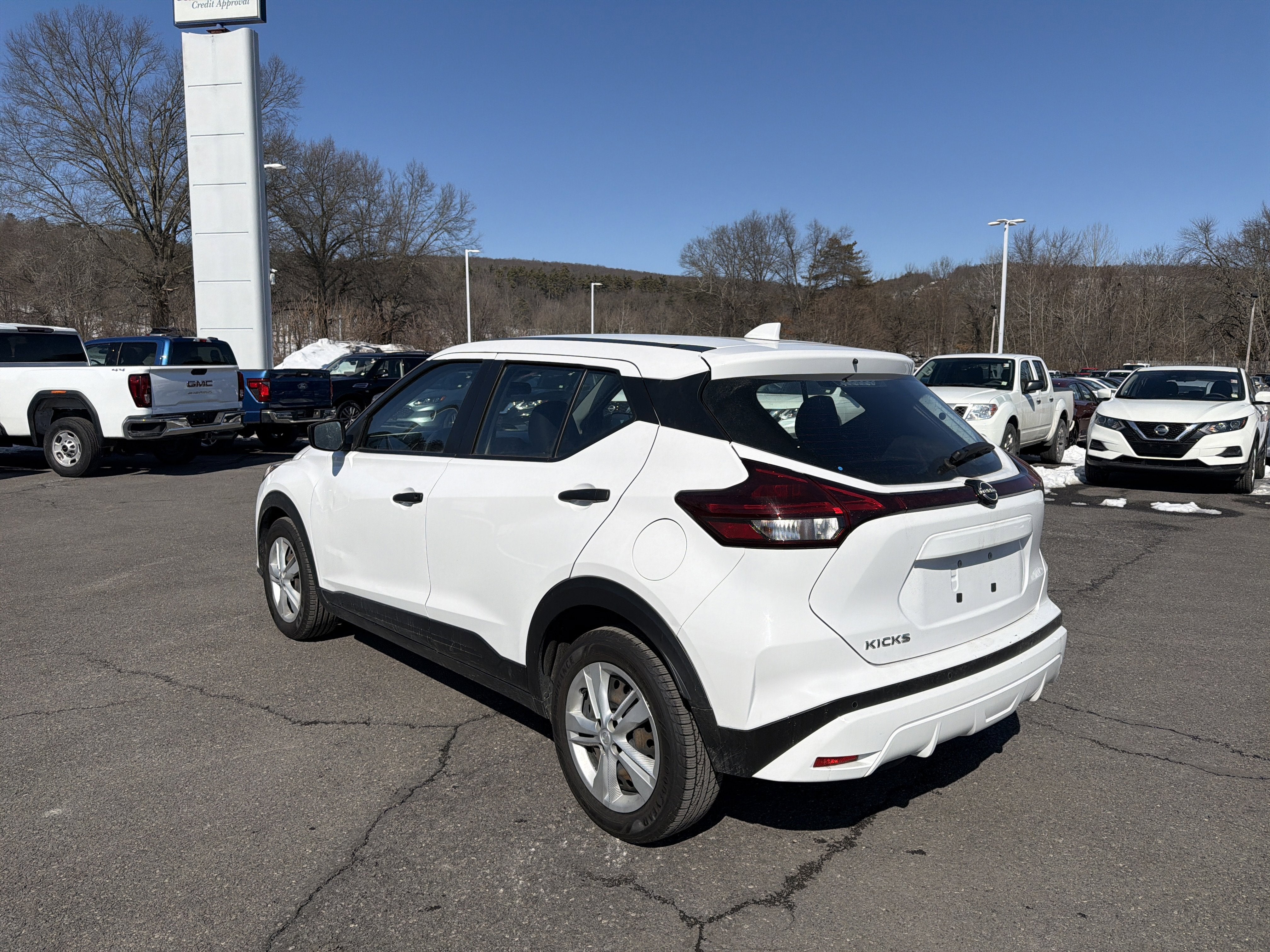 2023 Nissan Kicks S