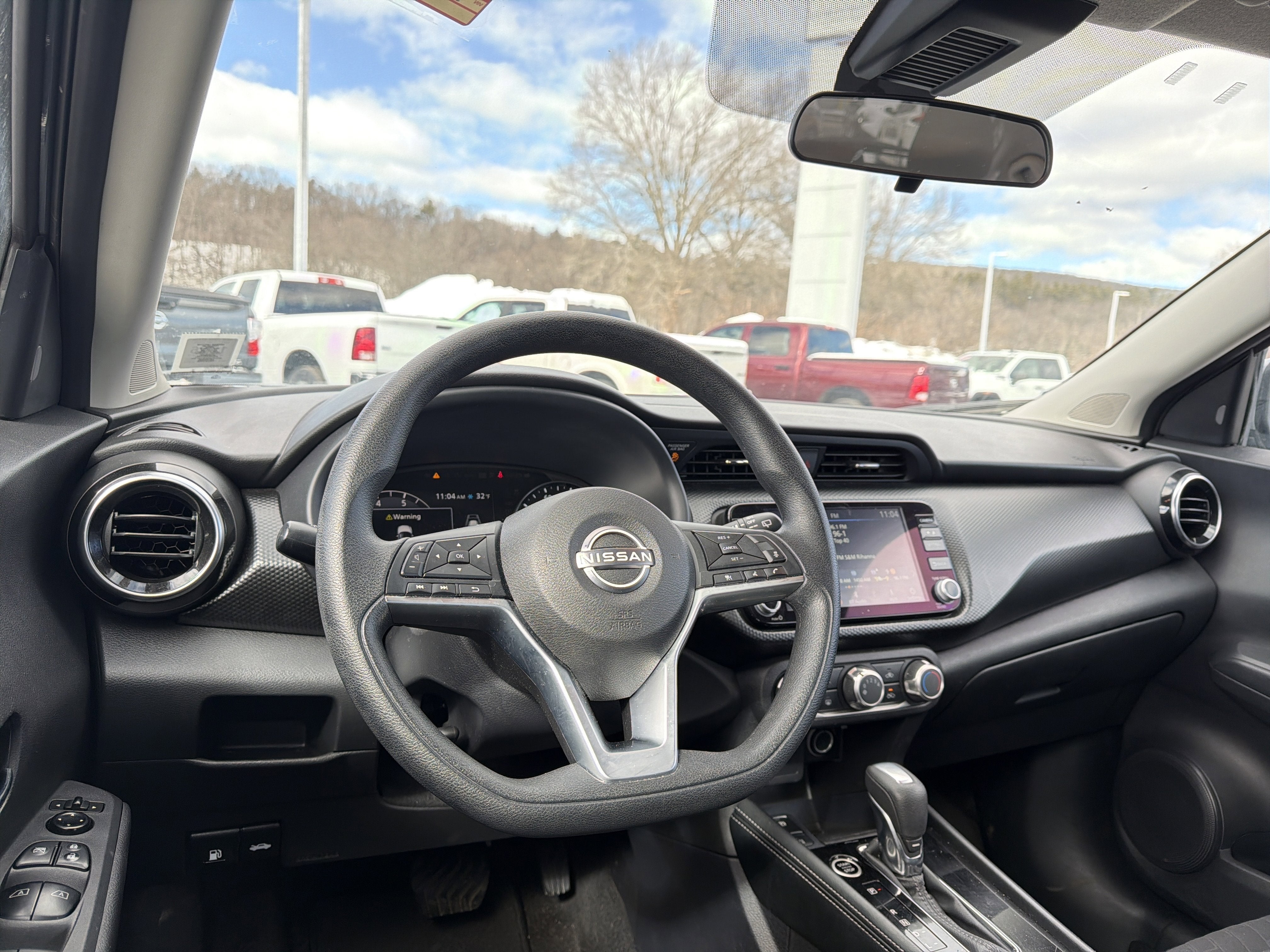 2023 Nissan Kicks SV