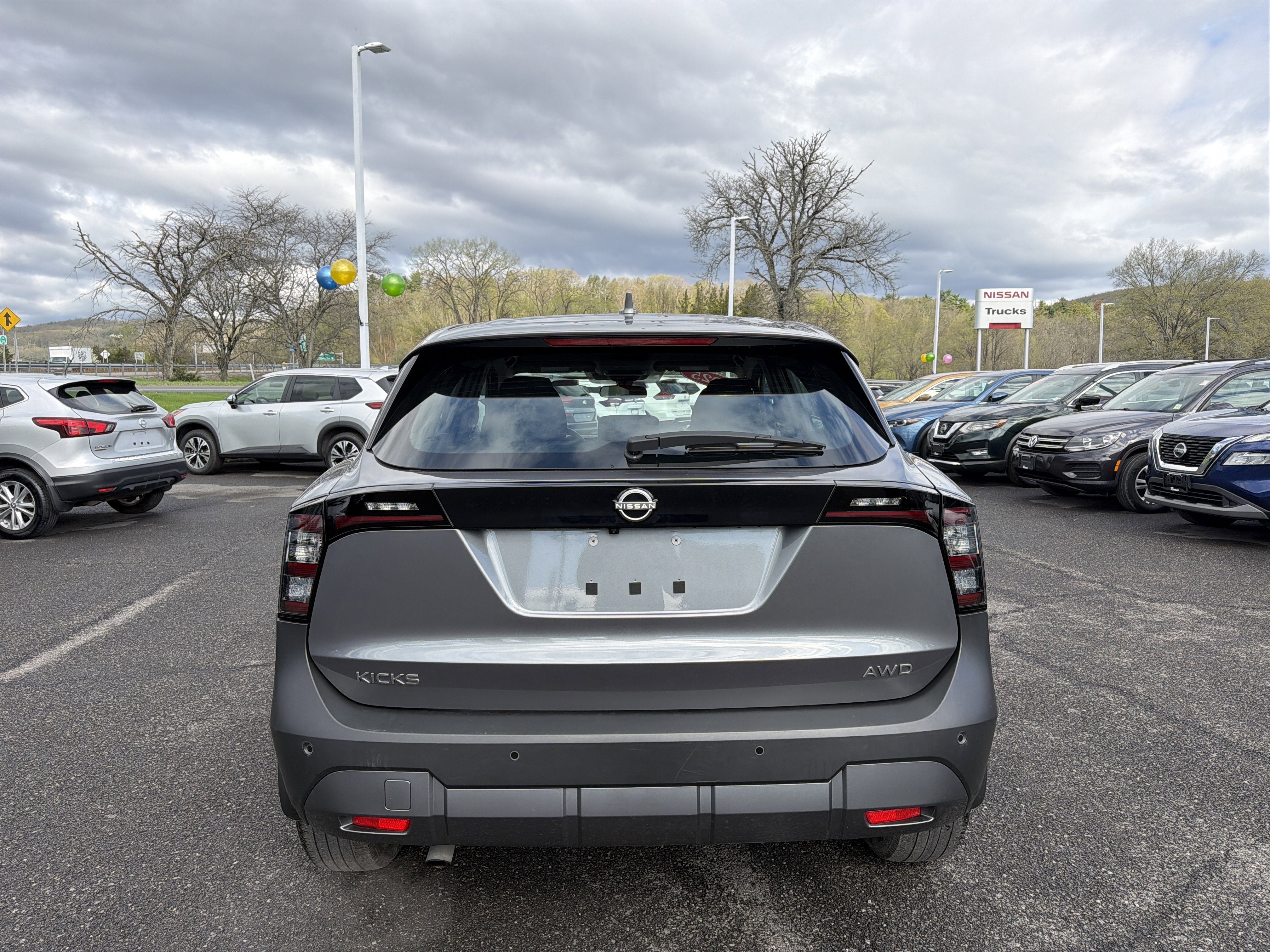 2025 Nissan Kicks S
