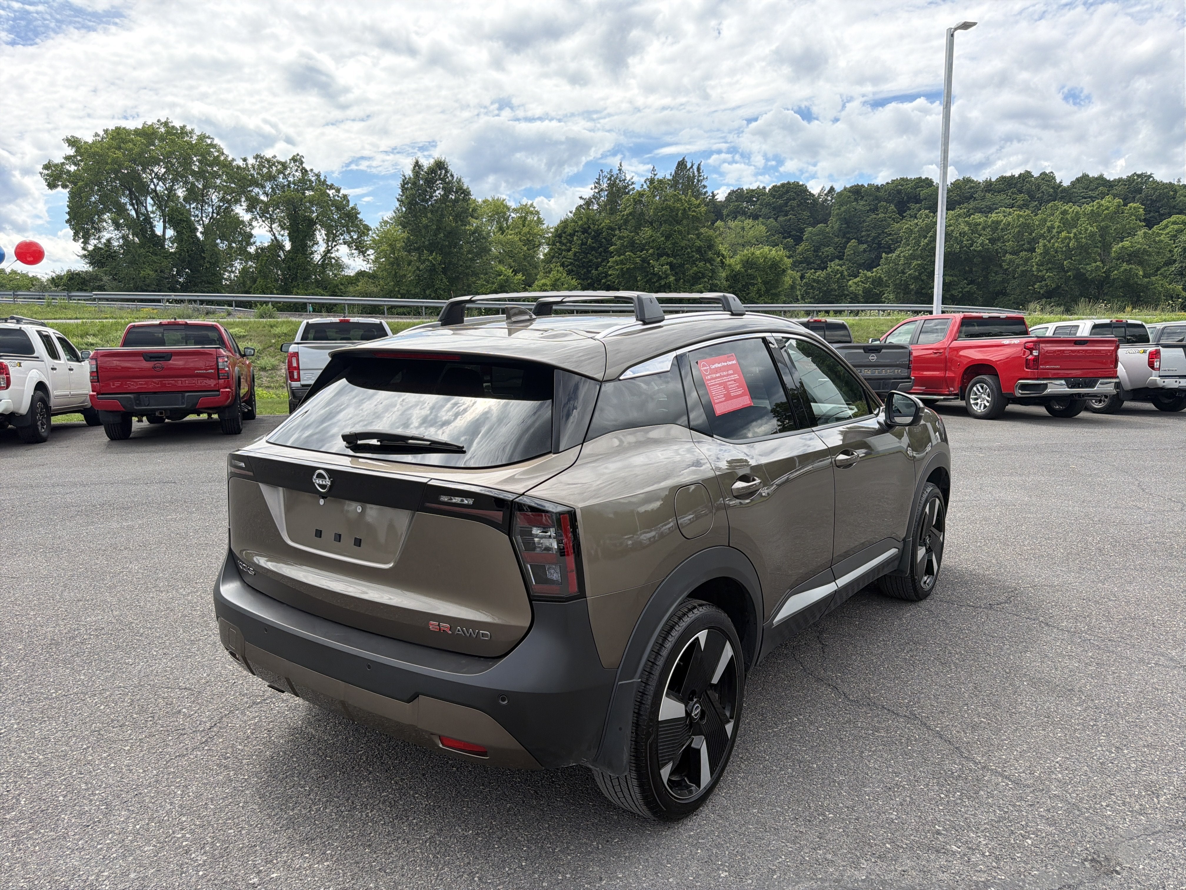 2025 Nissan Kicks SR