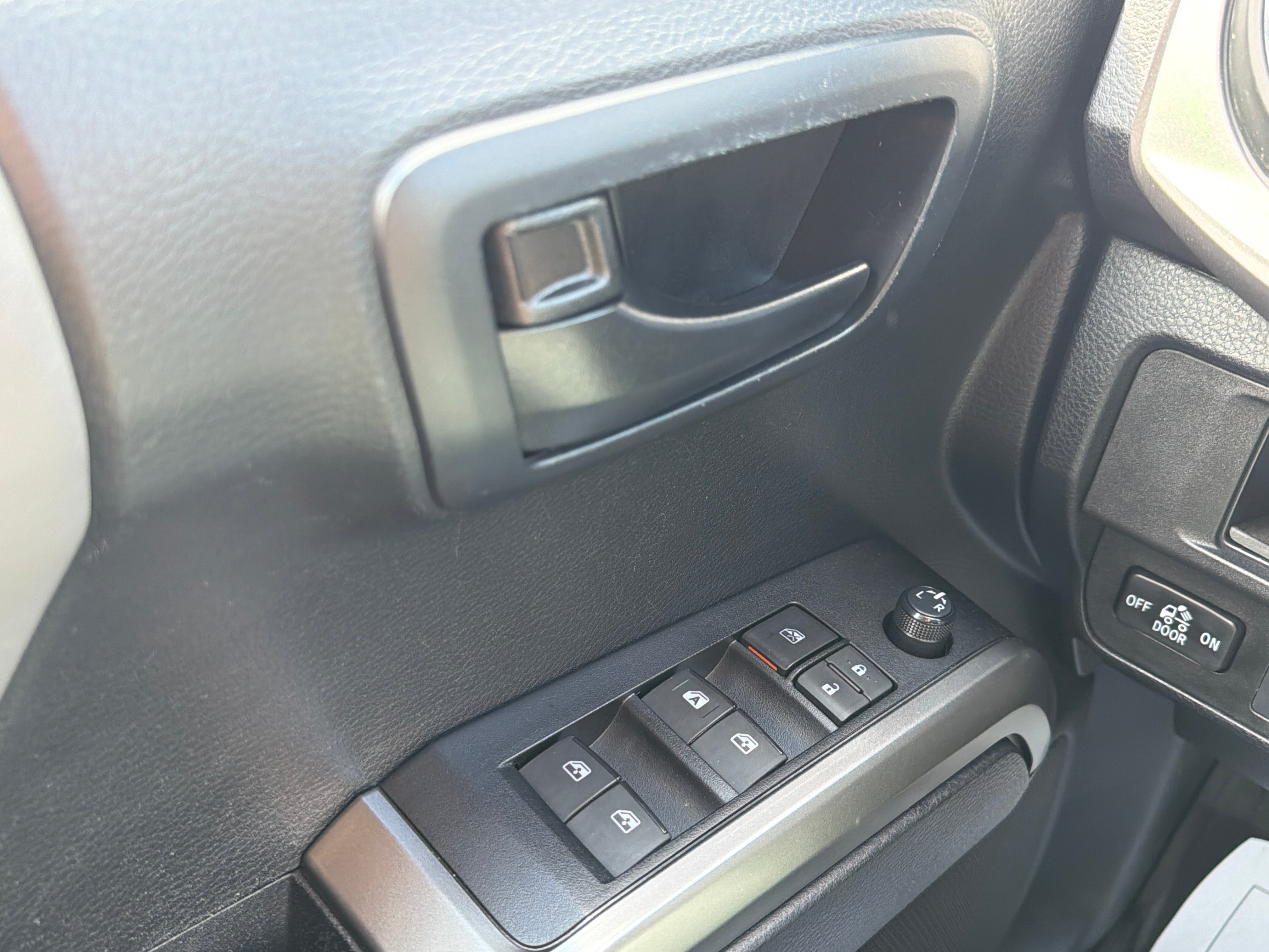 2019 Toyota Tacoma SR5 V6