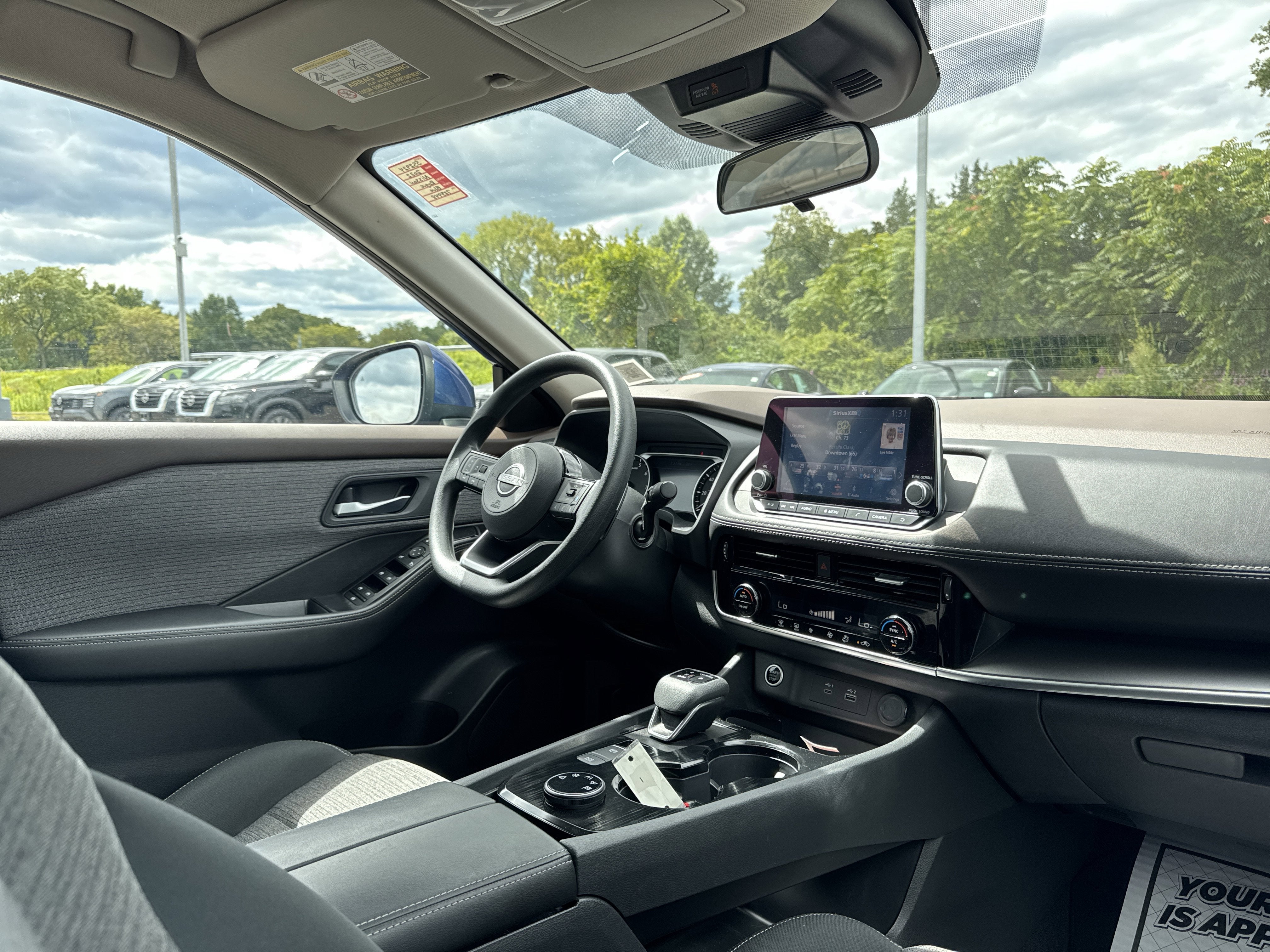 2022 Nissan Rogue SV